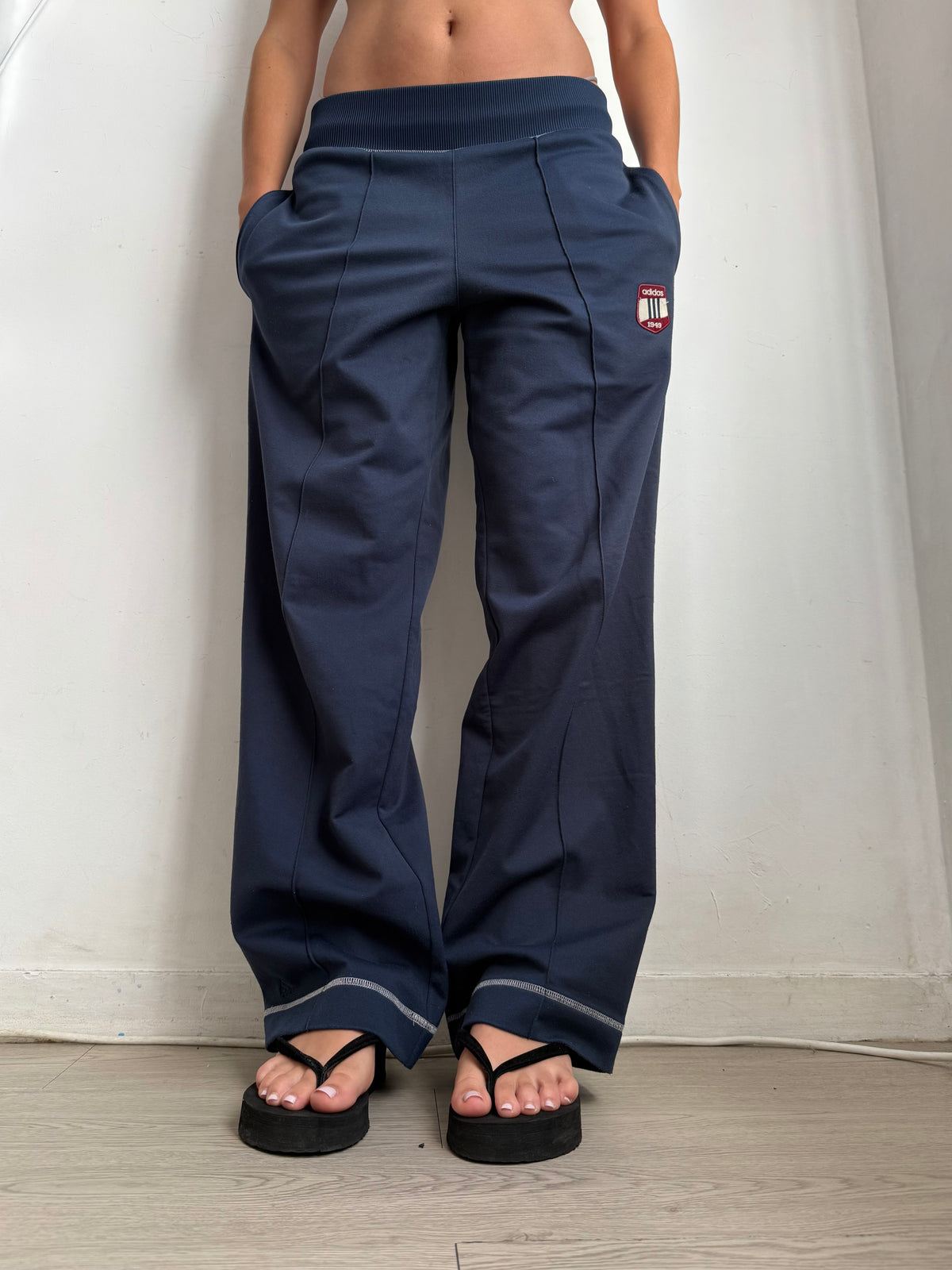 Navy low rise joggers pants (M)