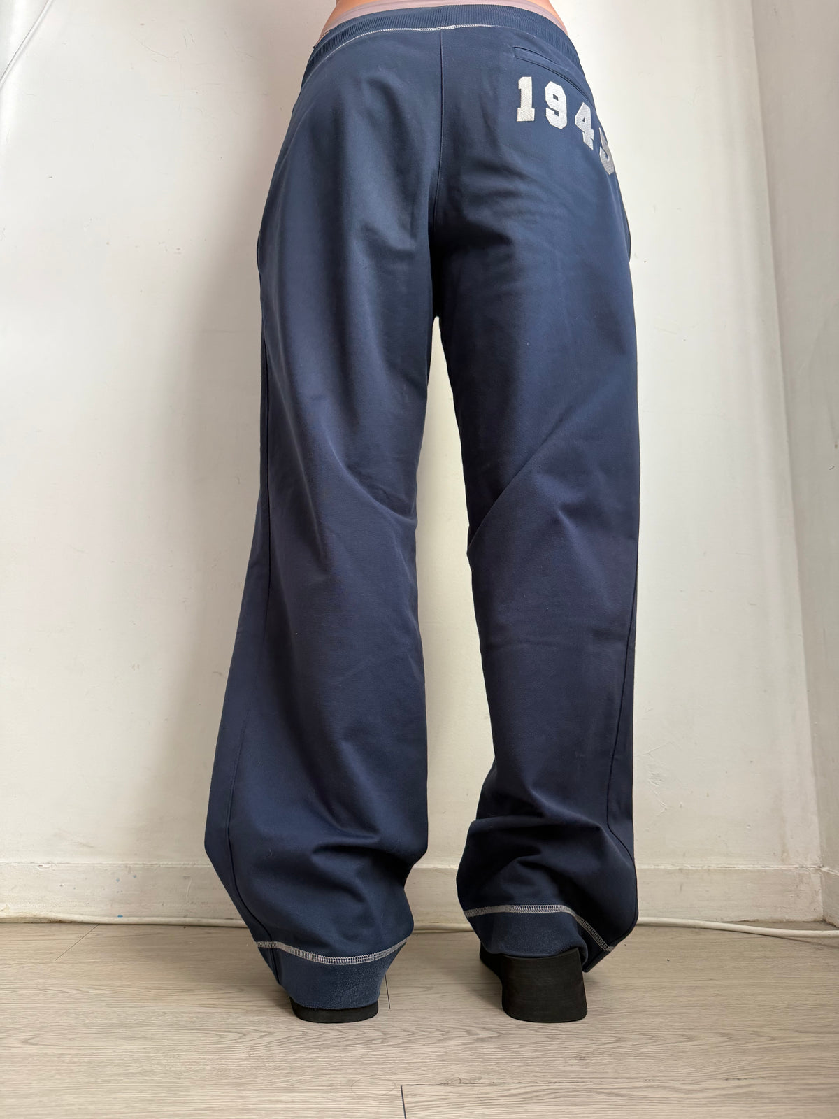 Navy low rise joggers pants (M)