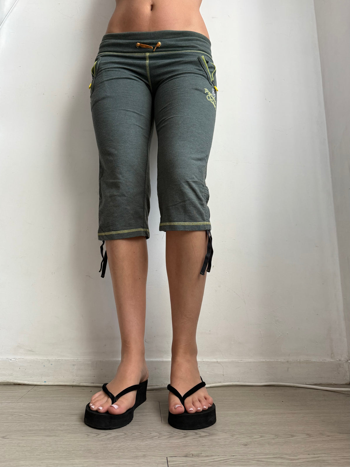 Cotton low rise capri pants (XS)