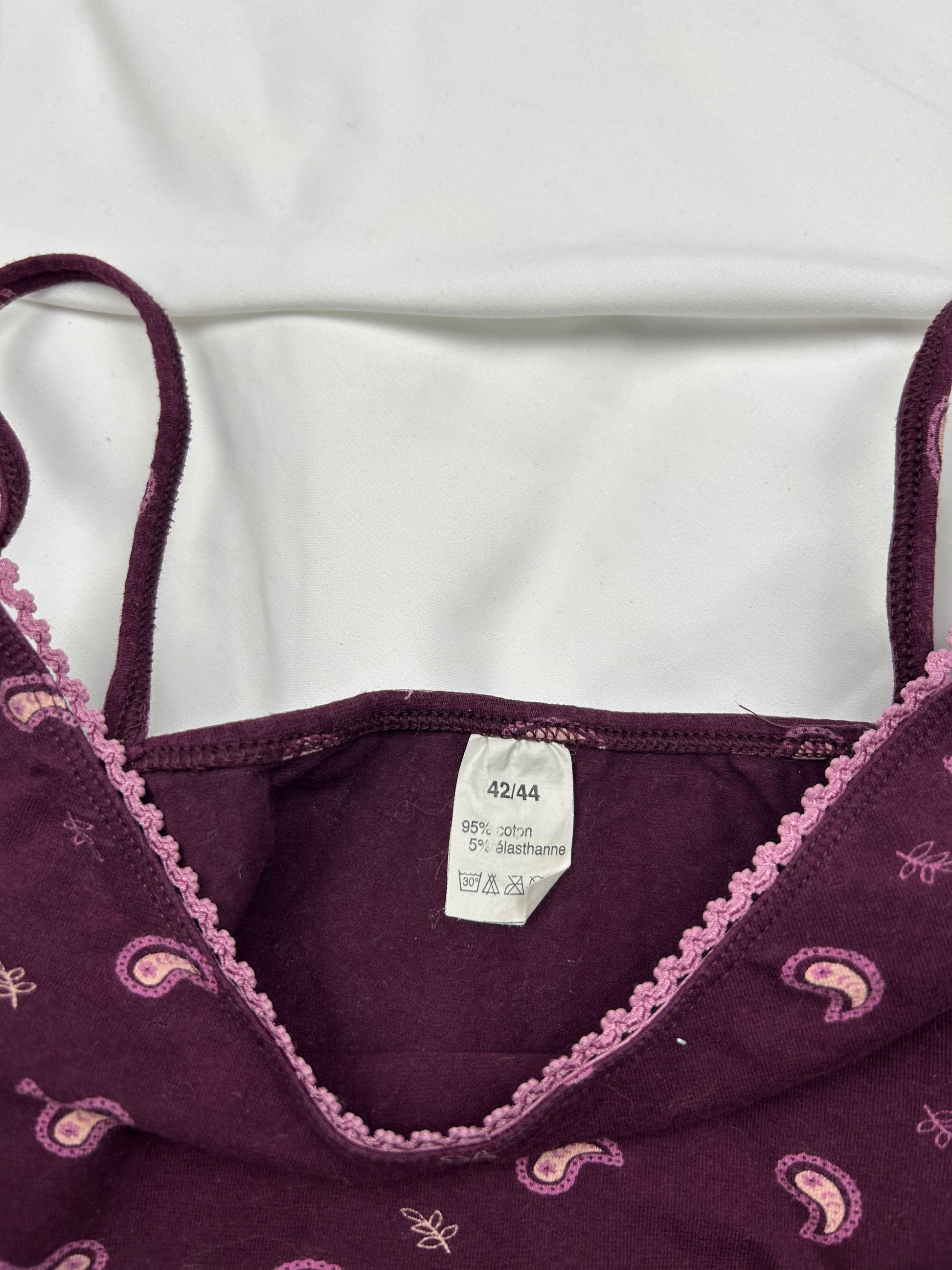 Stretchy tight fit purple cami top (L)