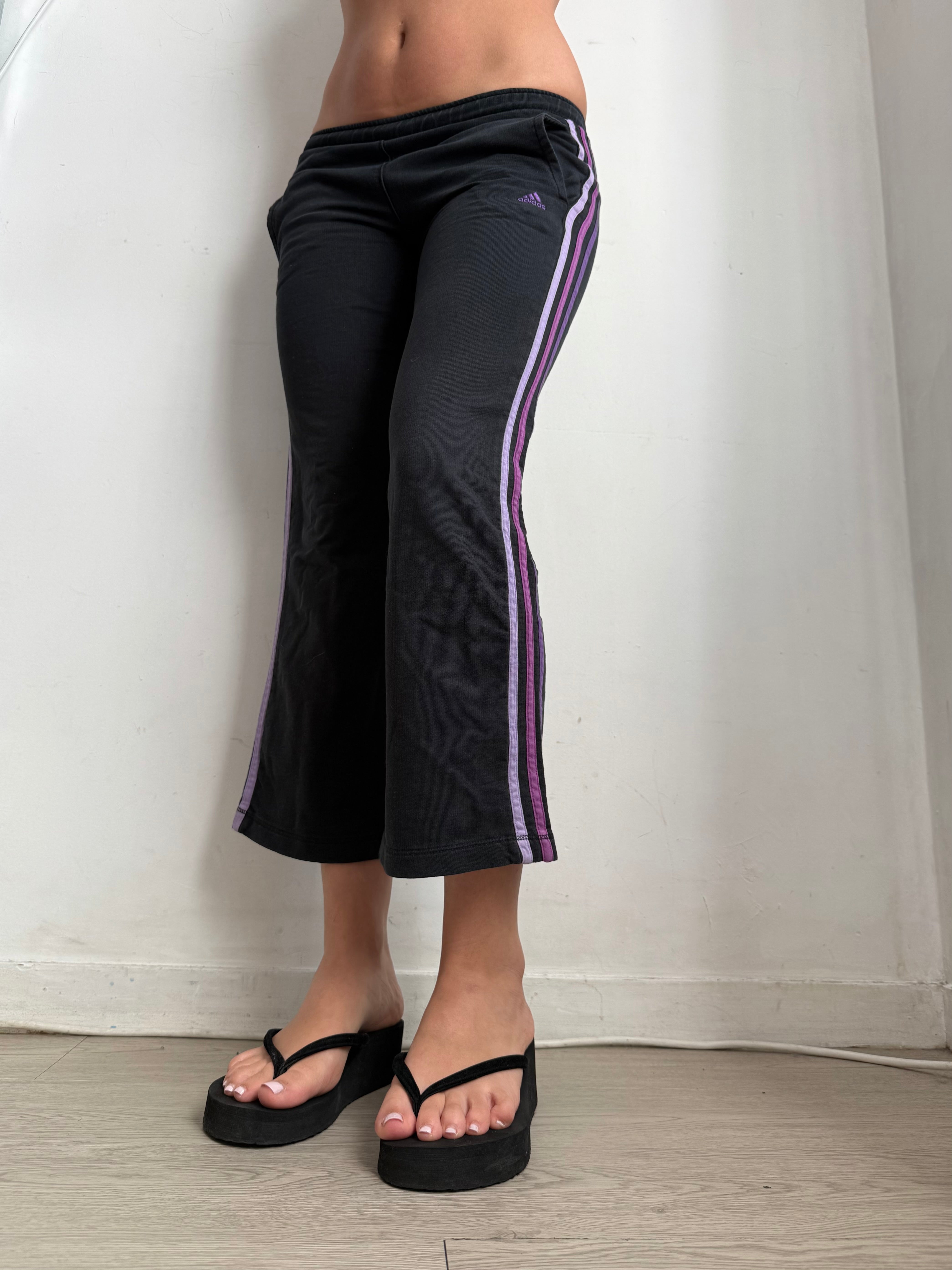 Black & purple low rise capri pants (XS)