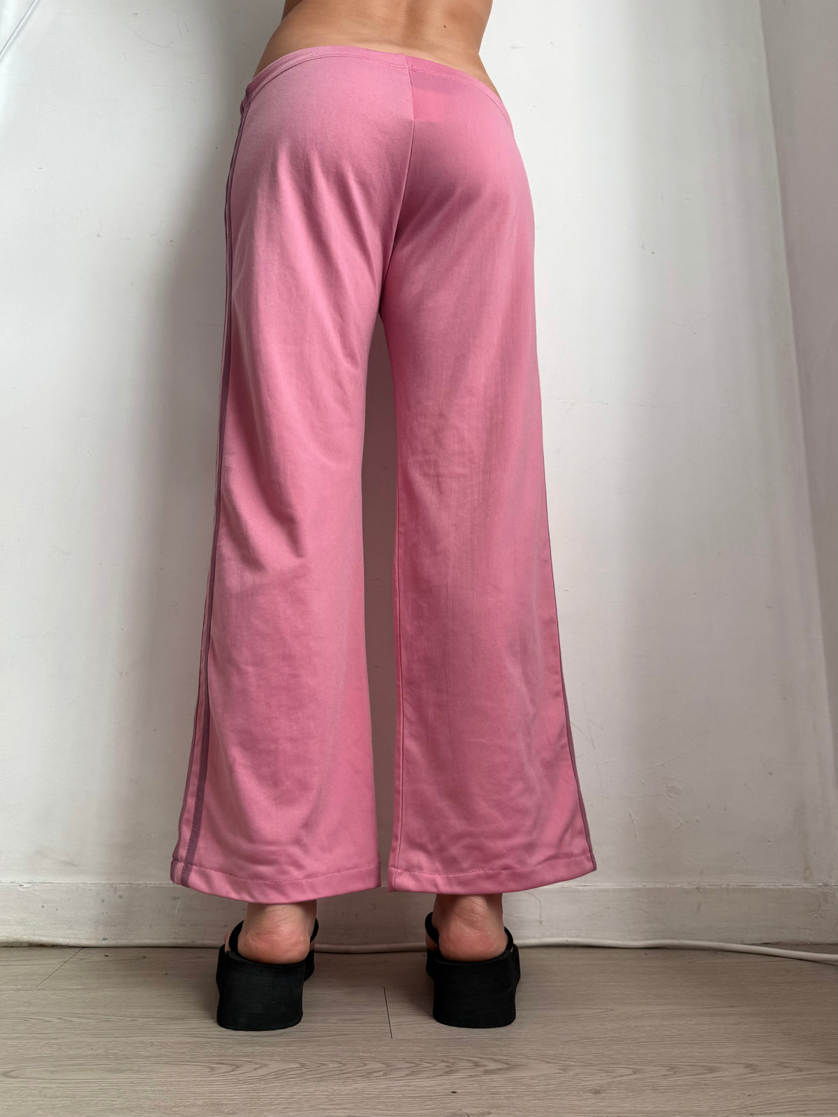 Pink low rise joggers pants (M)
