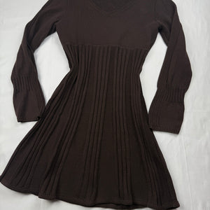 Brown knitted flared long sleeves jumper dress (M)