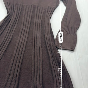 Brown knitted flared long sleeves jumper dress (M)