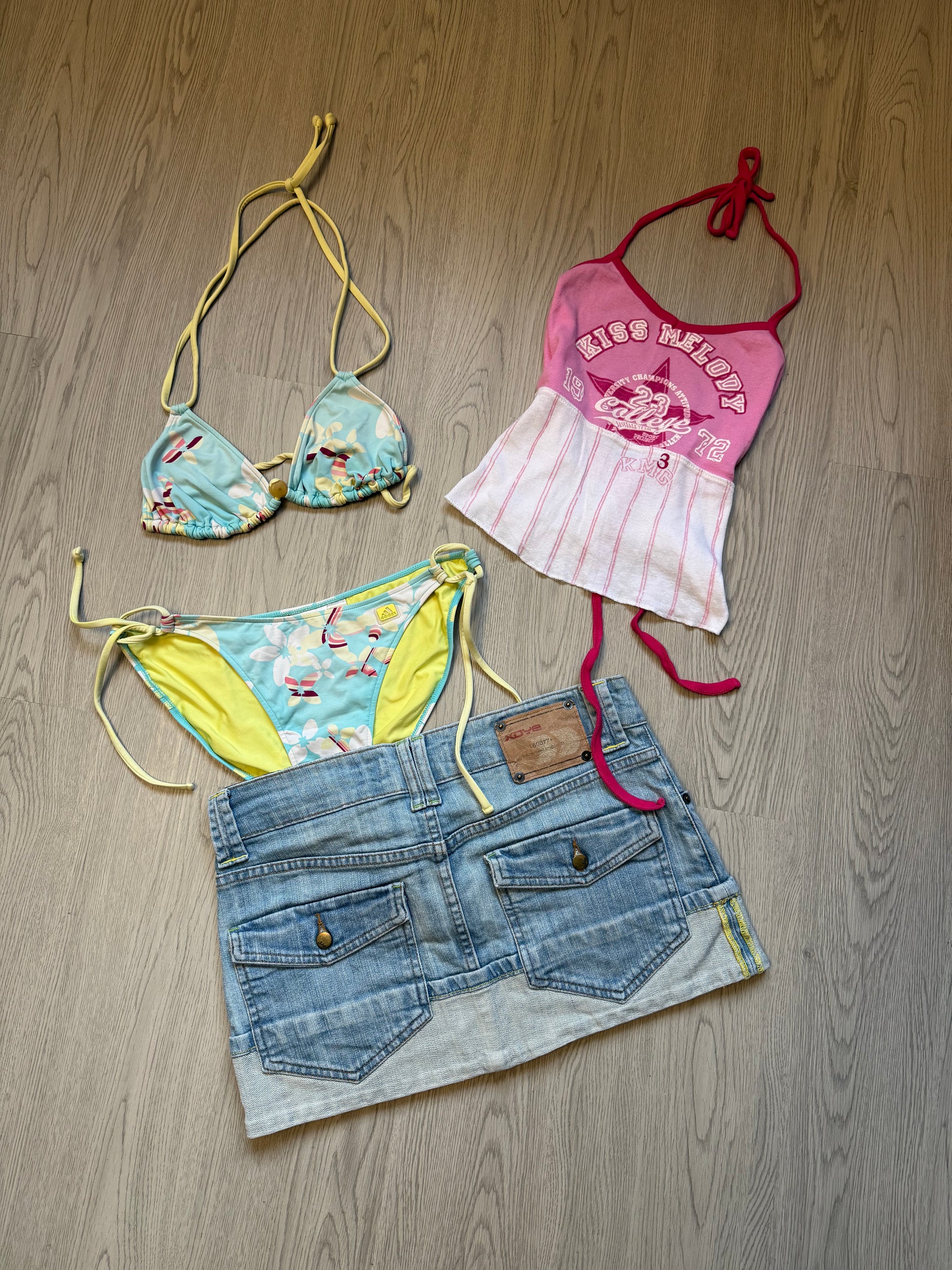 Pink graphic tie up top (S/M)