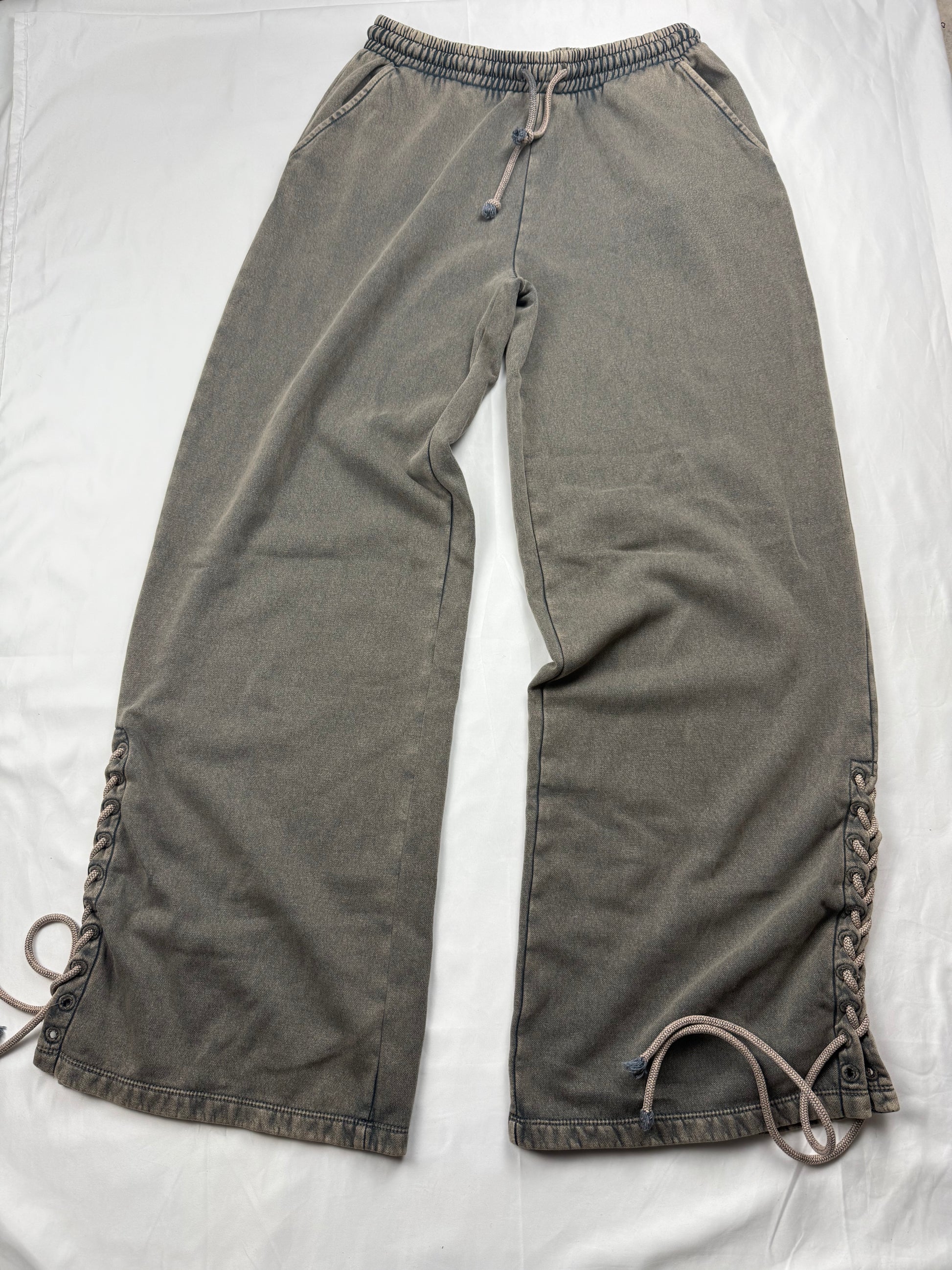 Khaki low rise lace up baggy pants (S/M)