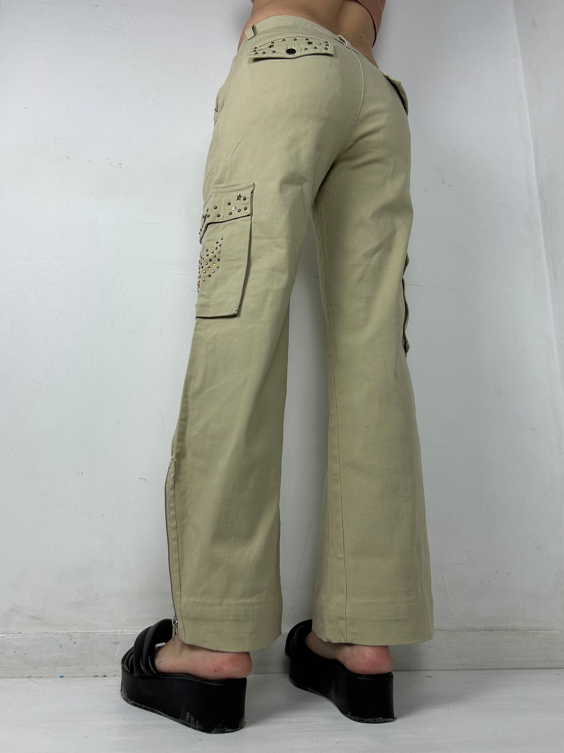 Beige  low rise cargo baggy pants (S)