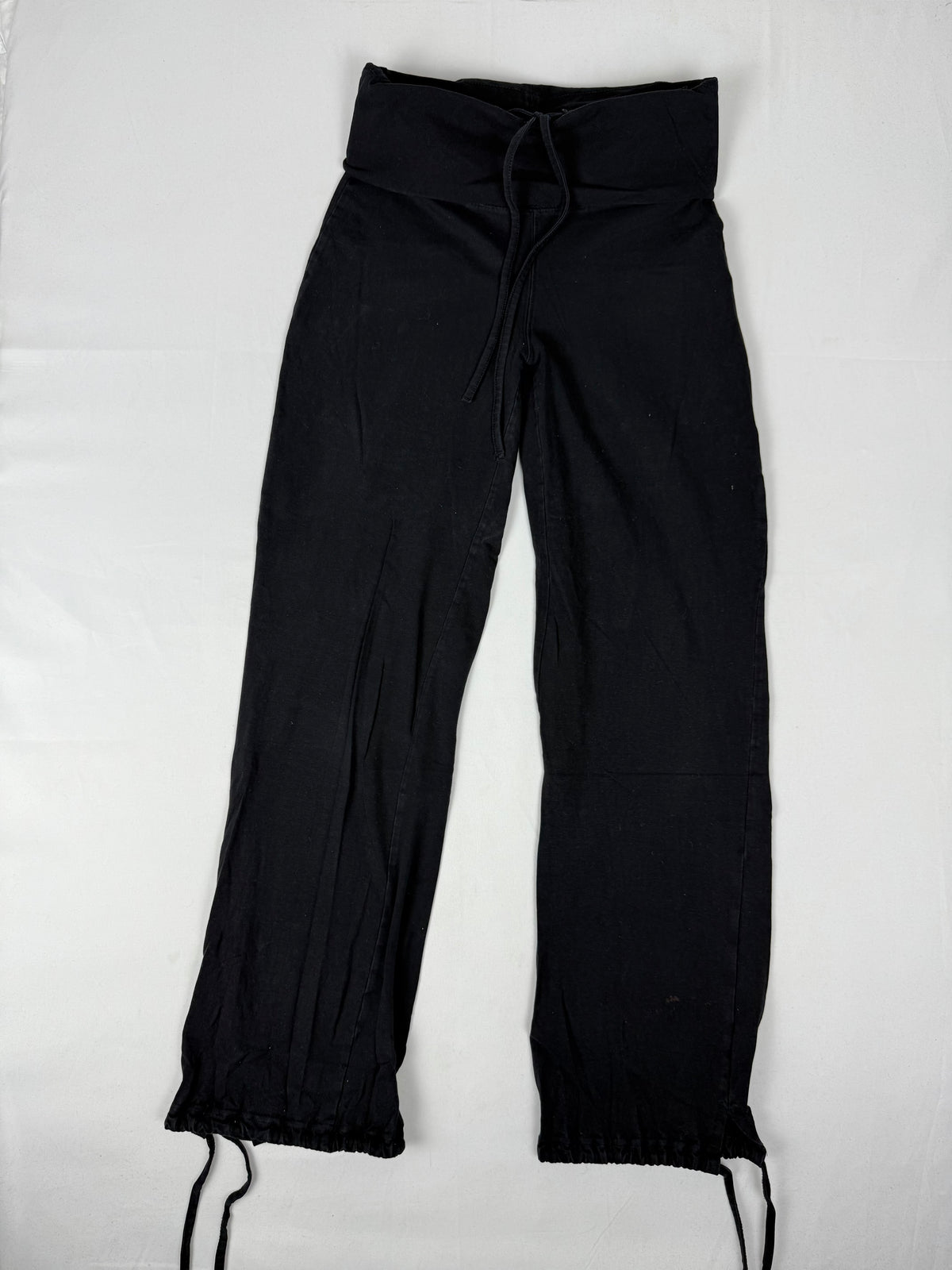 Pantalon droit taille basse en jean noir (XS)