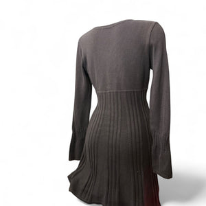 Brown knitted flared long sleeves jumper dress (M)