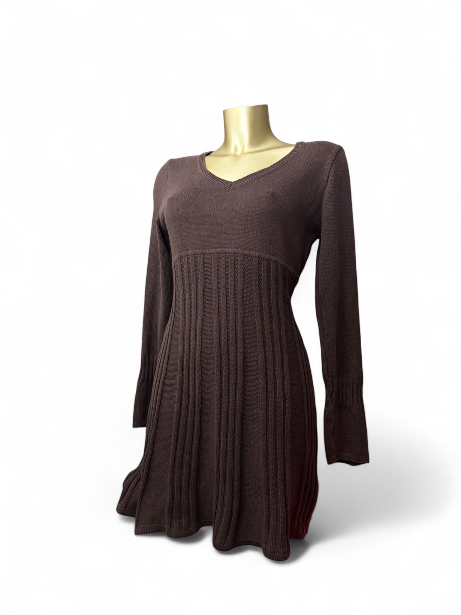 Brown knitted flared long sleeves jumper dress (M)