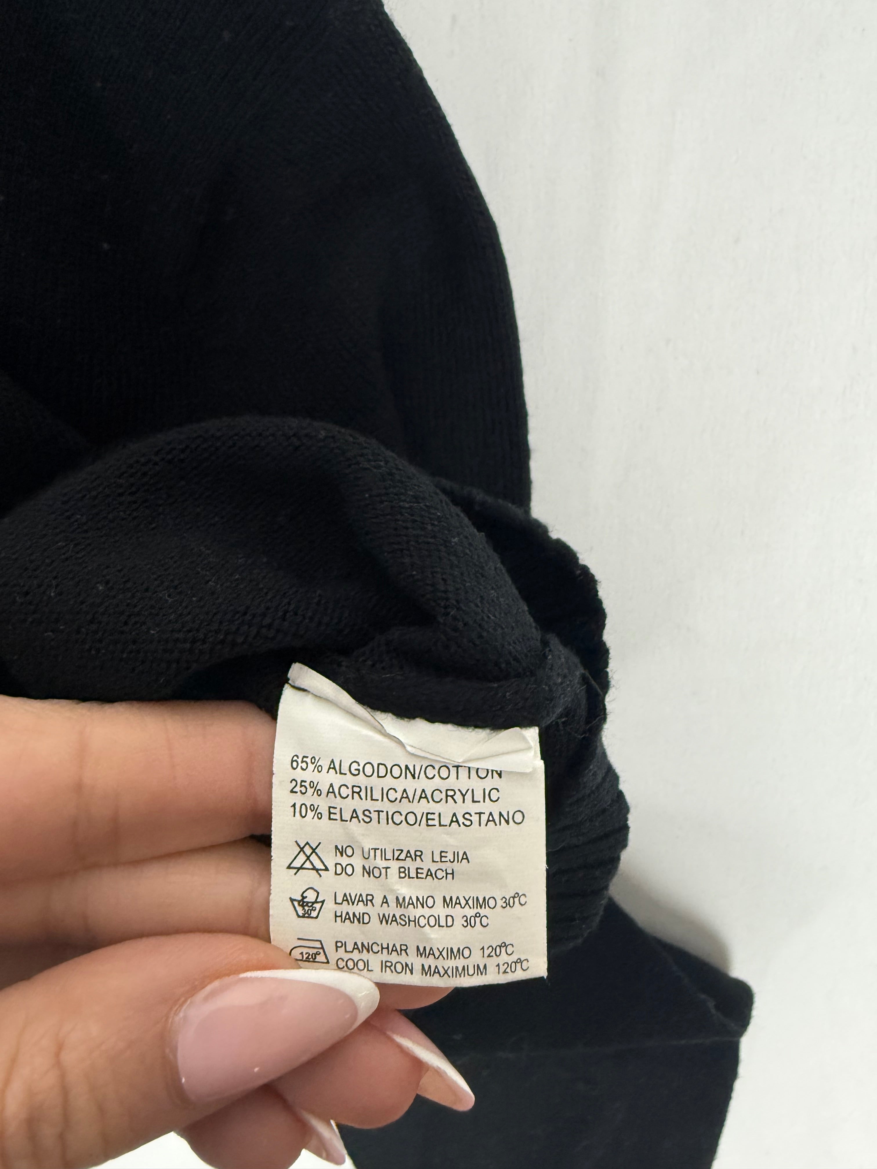 Mini-robe en maille grise à manches courtes avec nouage (S)