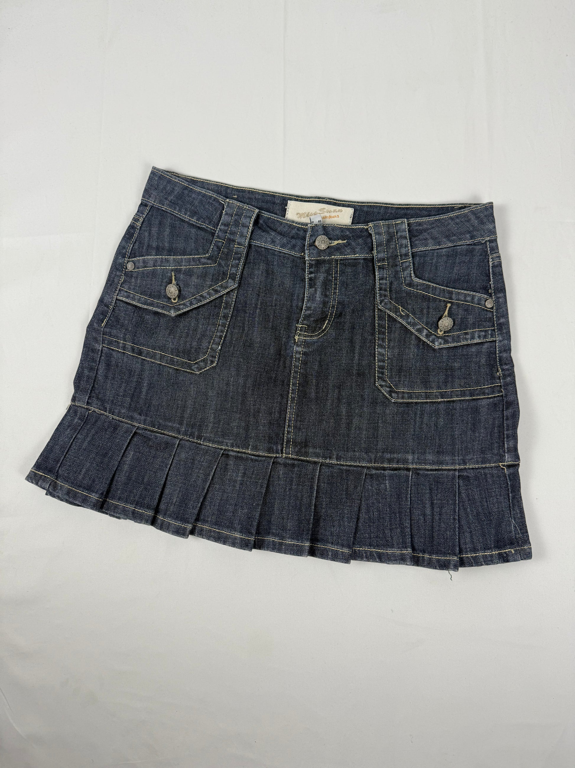 Navy denim pleated low rise mini skirt (M/L)