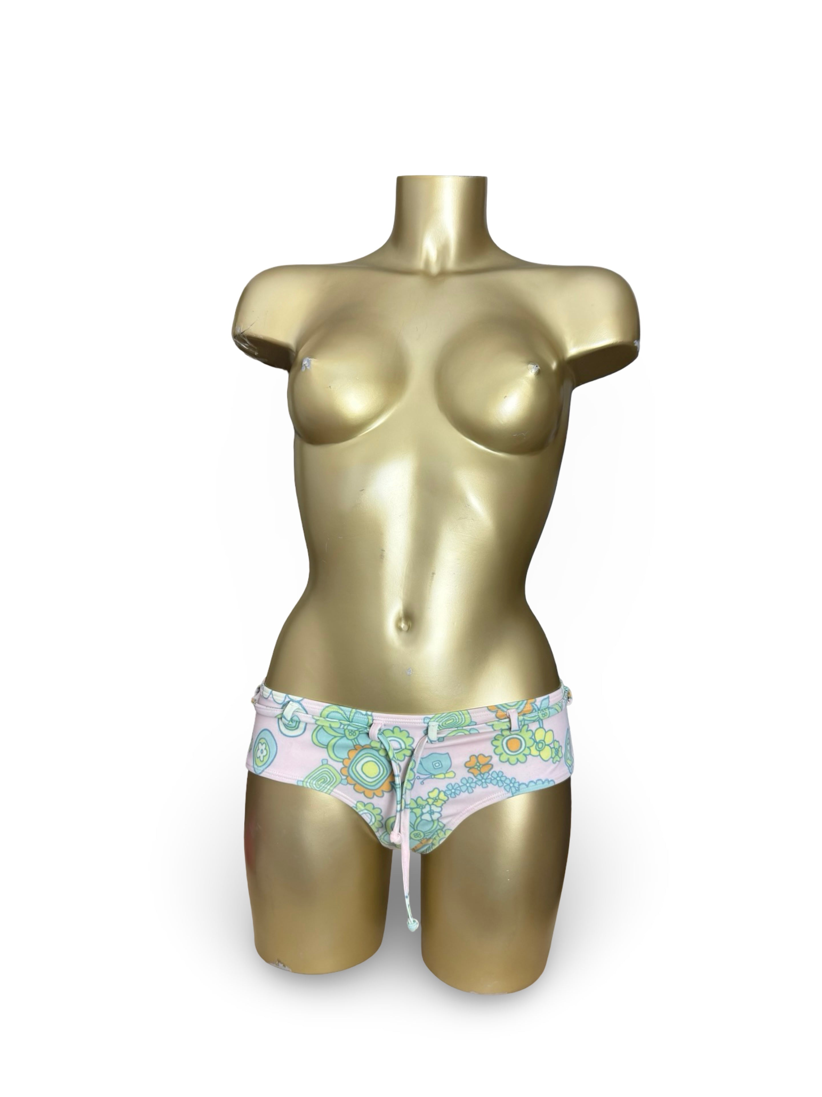 Baby pink floral low waist shorty bikini bottom (L)
