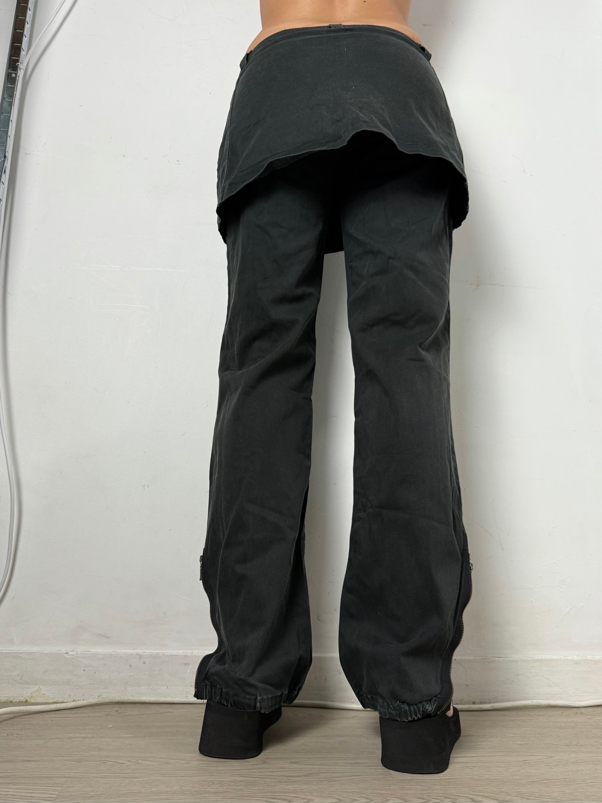 Black denim low waist baggy pants with mini skirt (M/L)
