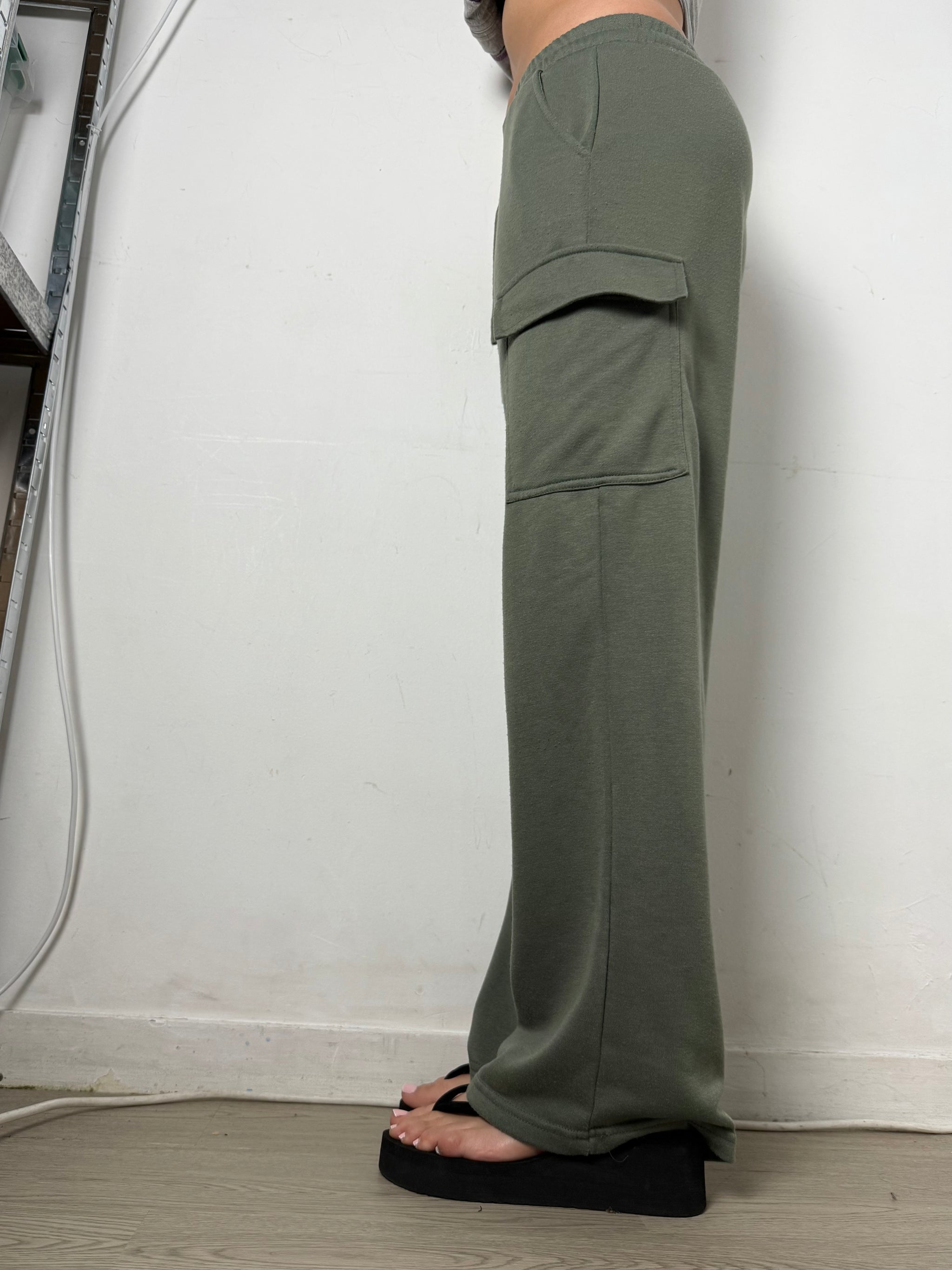 Khaki cargo joggers pants (M/L)