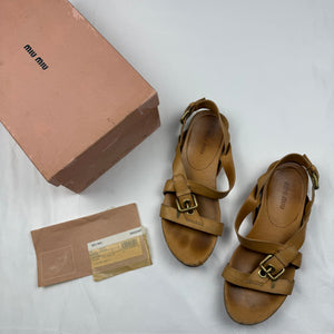 Beige real leather buckle belt sandals (36)