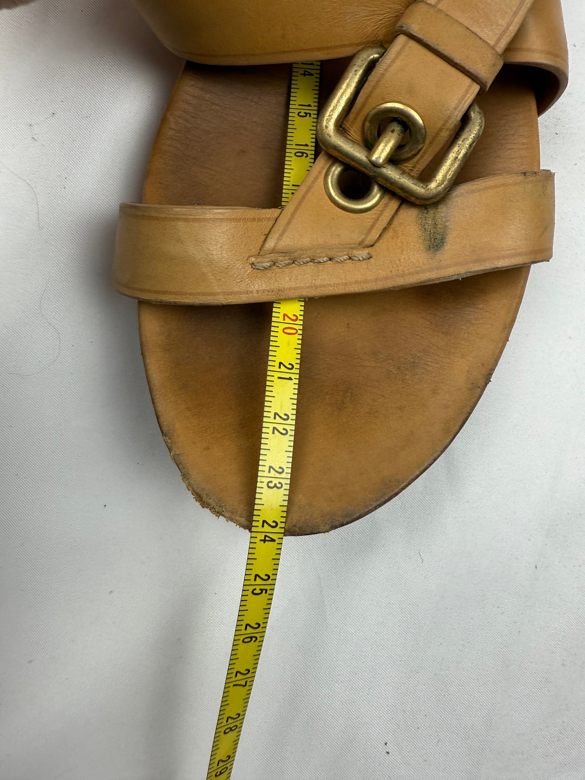 Beige real leather buckle belt sandals (36)