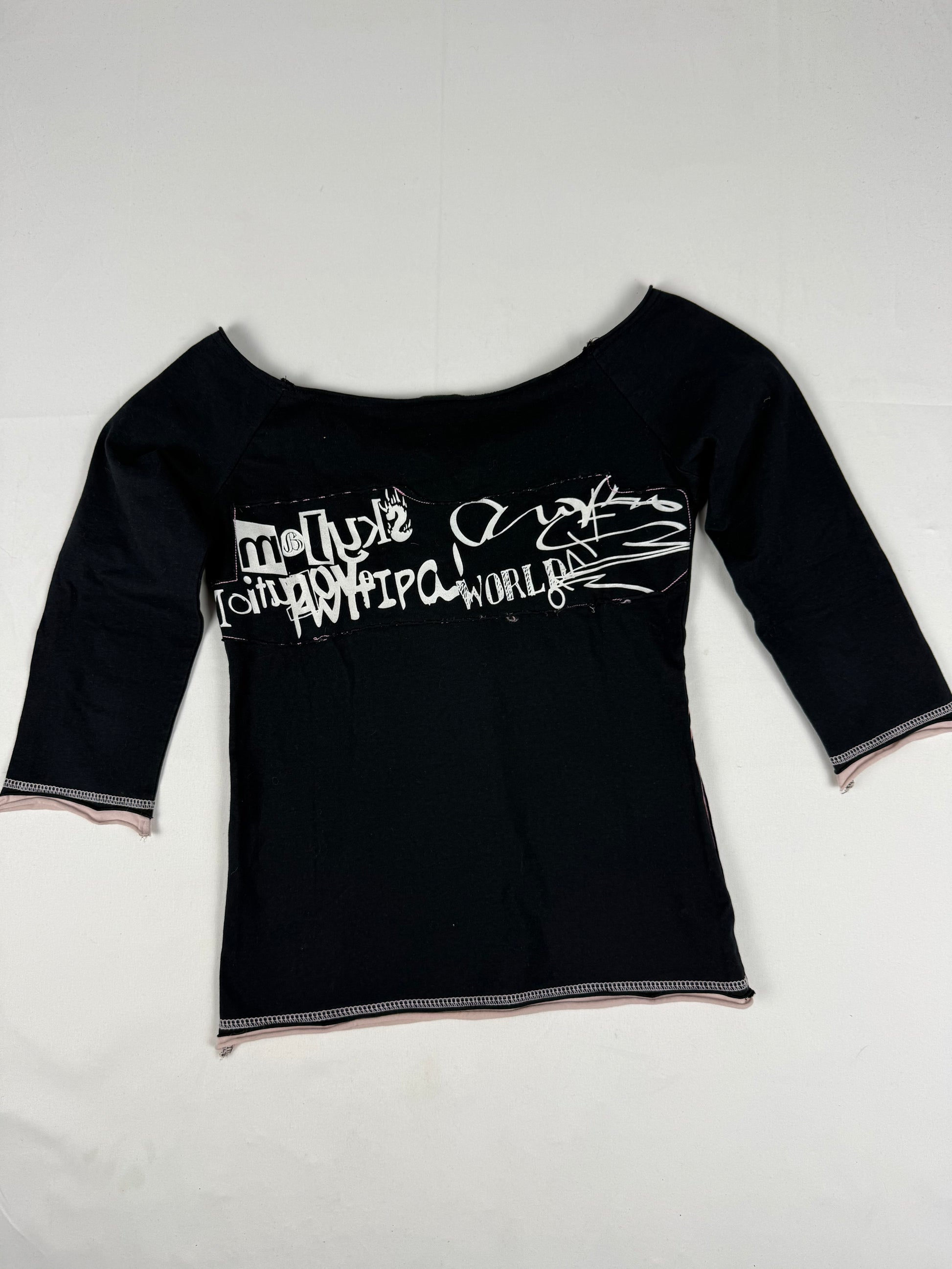 Black graphic tight fit 3/4 sleeves top (S/M)