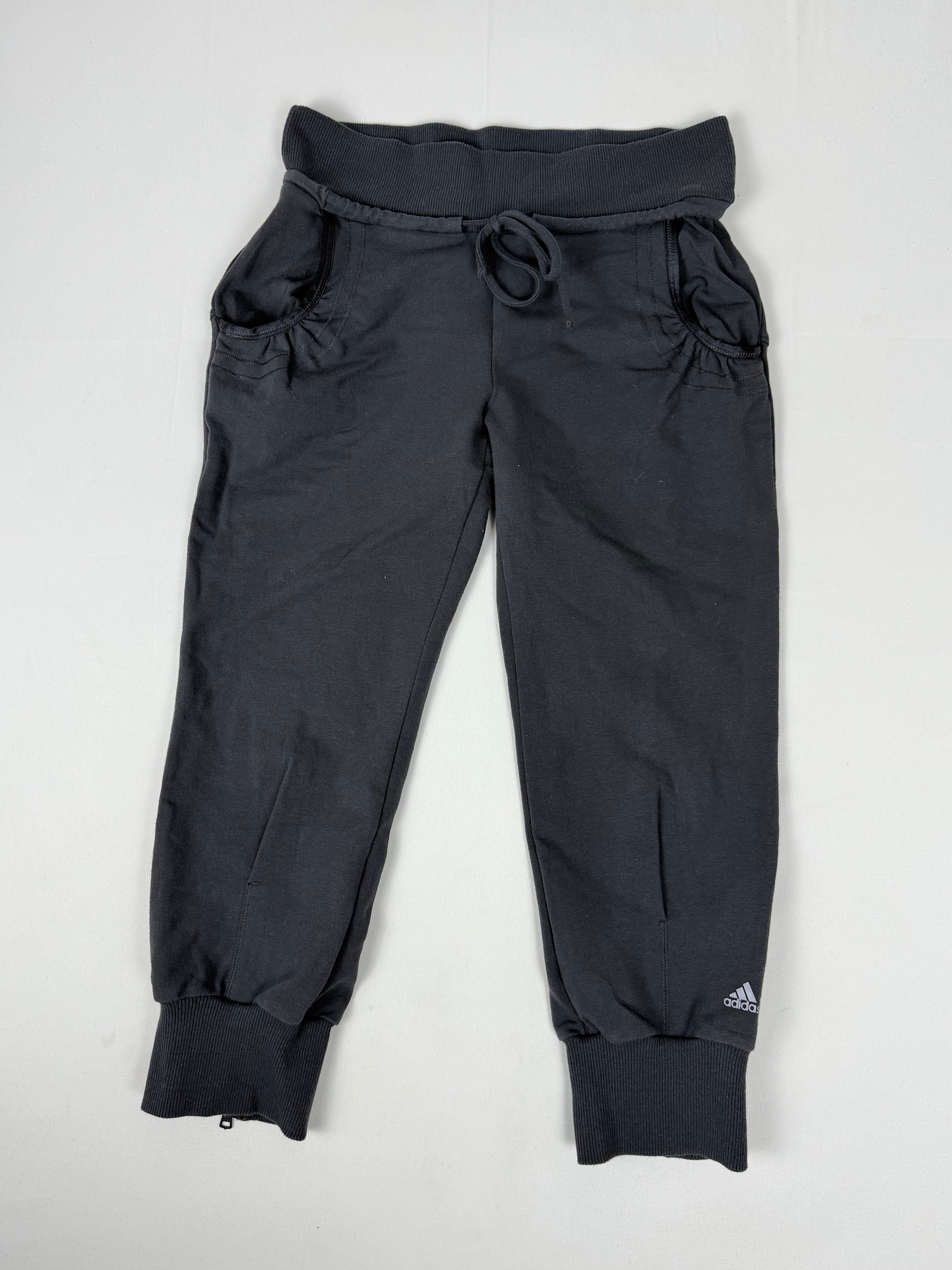 Grey stretchy activewear low rise capri pants (S/M)