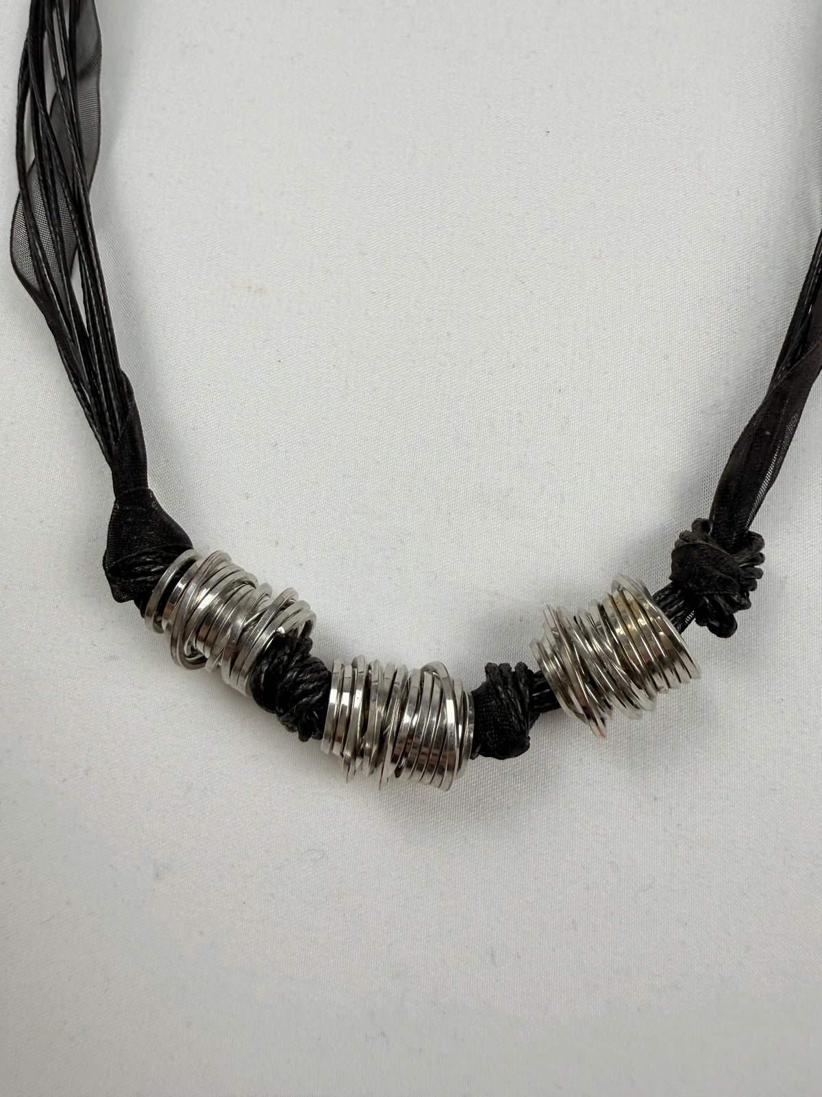 Silver inox & mesh pearls necklace
