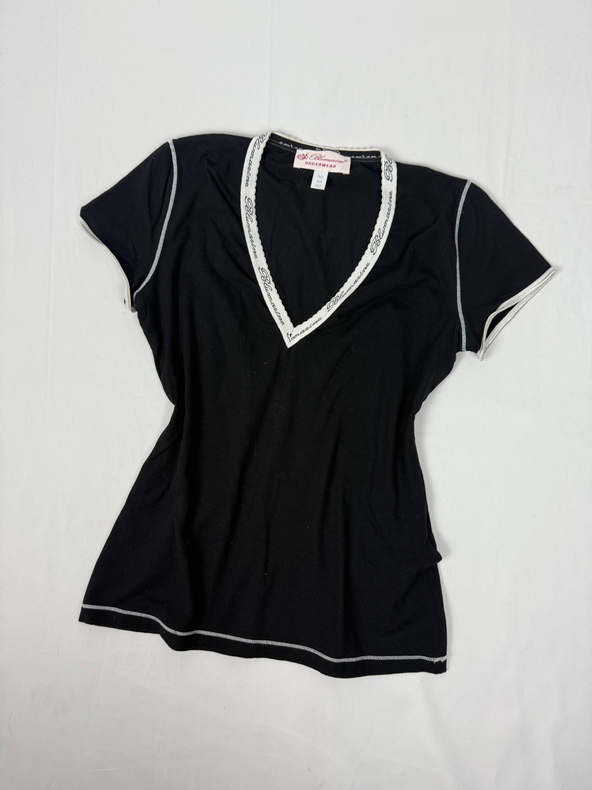 Black V neck tight fit logo tee (M)