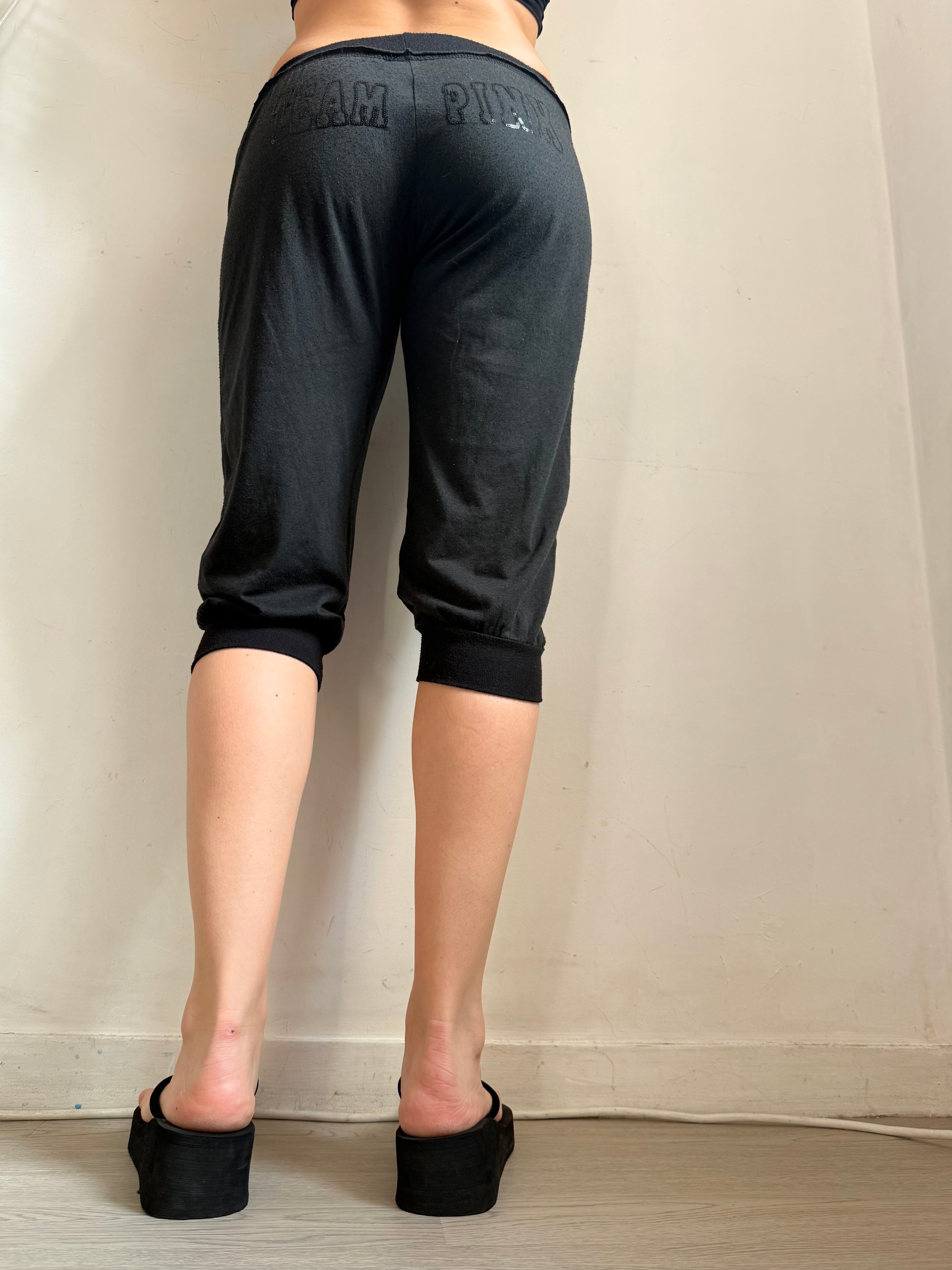 Black activewear capri pants (M)