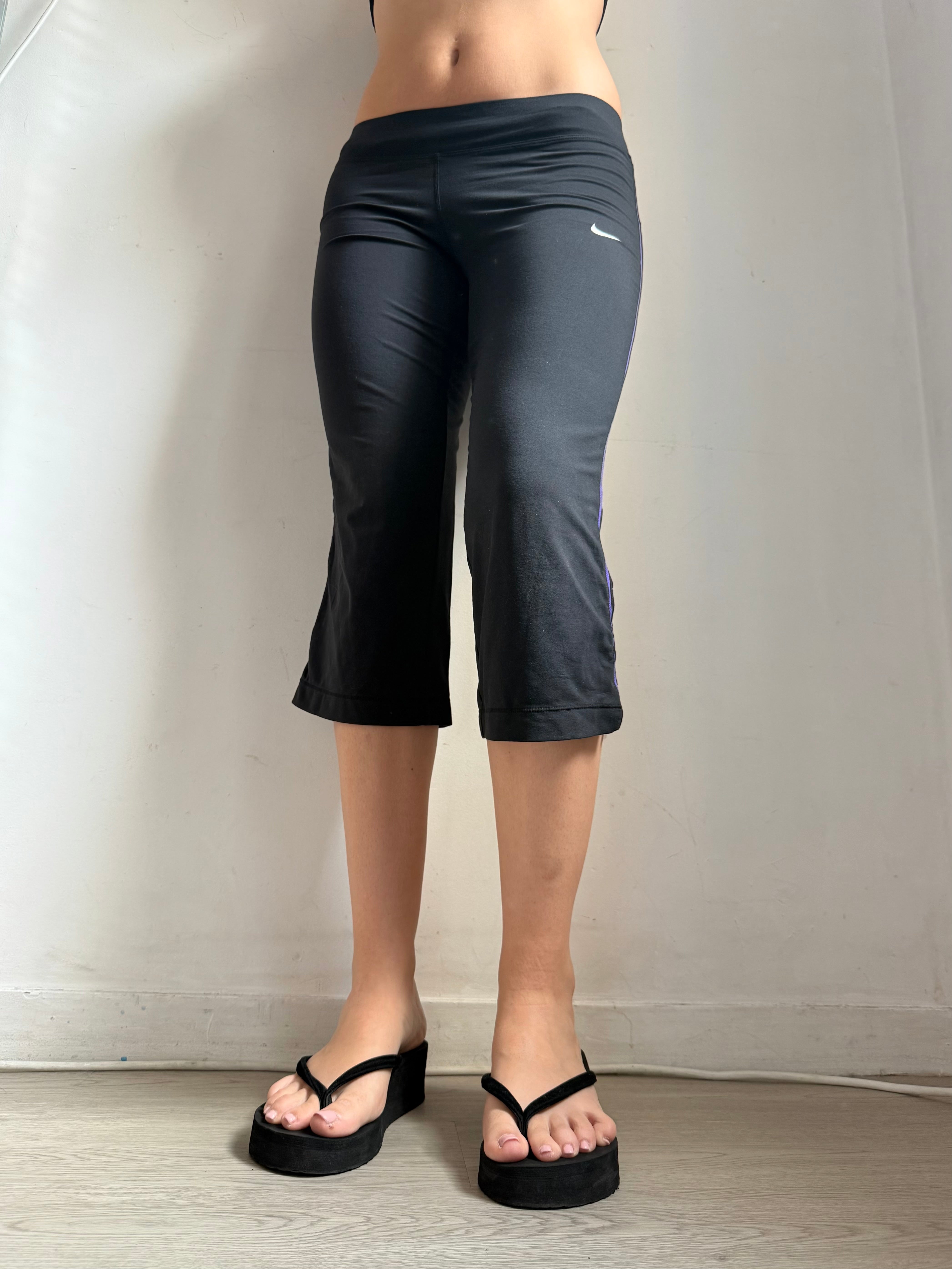 Black activewear capri pants (XS)