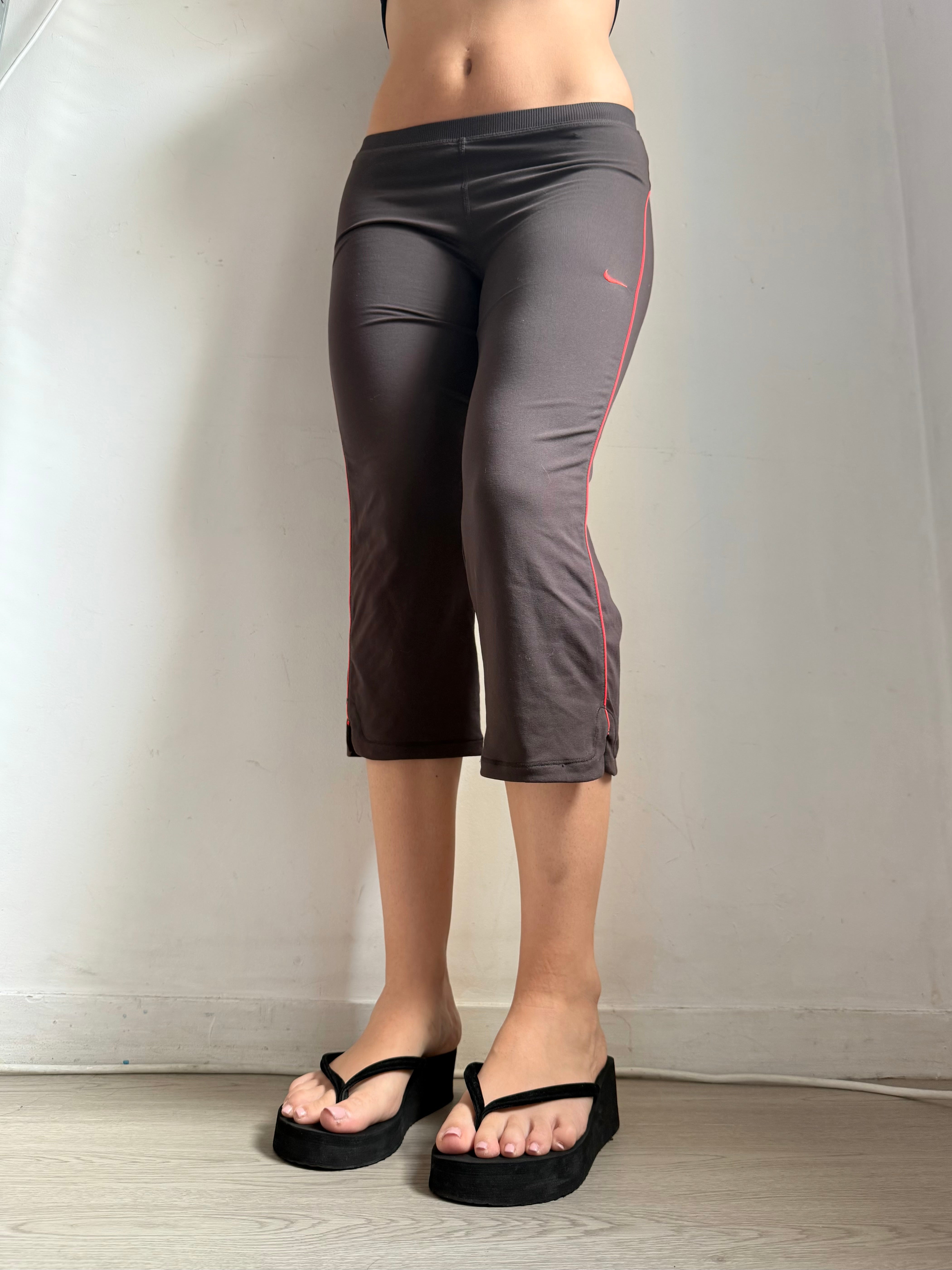 Grey activewear capri pants (S)