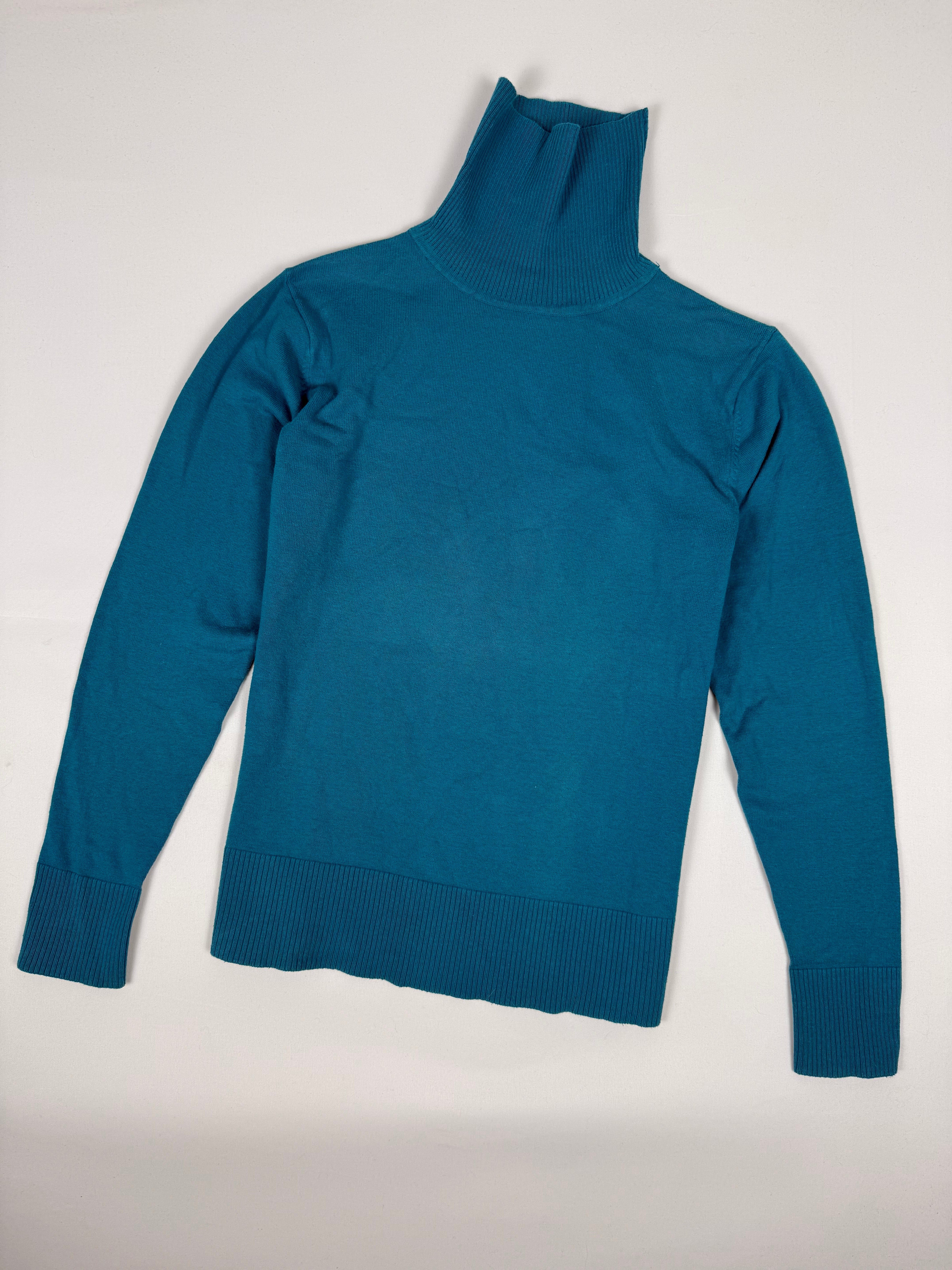Blue turtleneck cotton jumper (L)