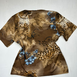 Beige cheetah graphic print  tee (M/L)