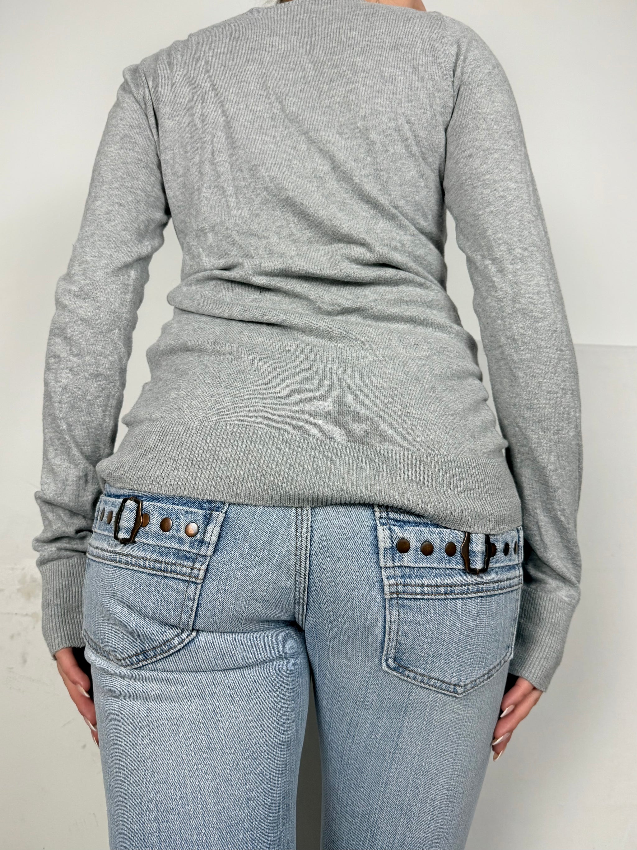 Grey V neck jumper (M)