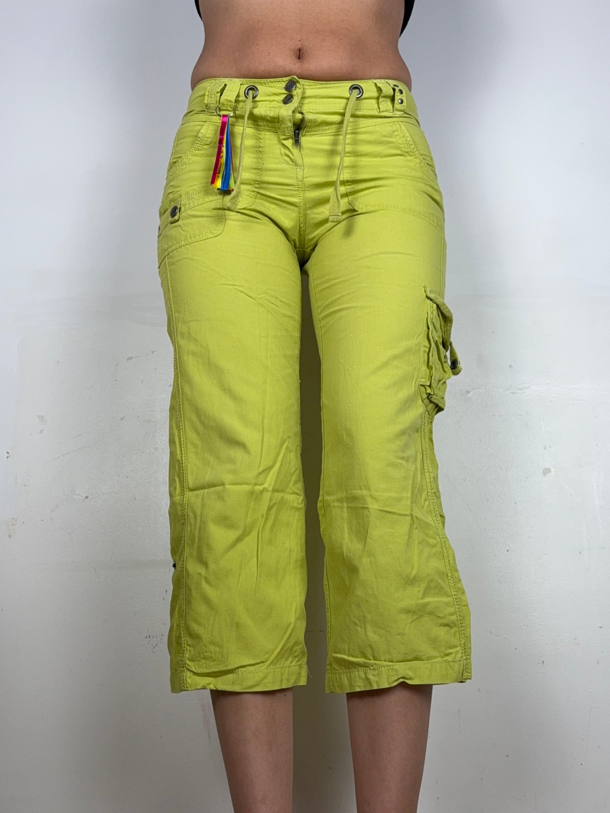 Green 100% cotton cargo low rise capri pants (S)