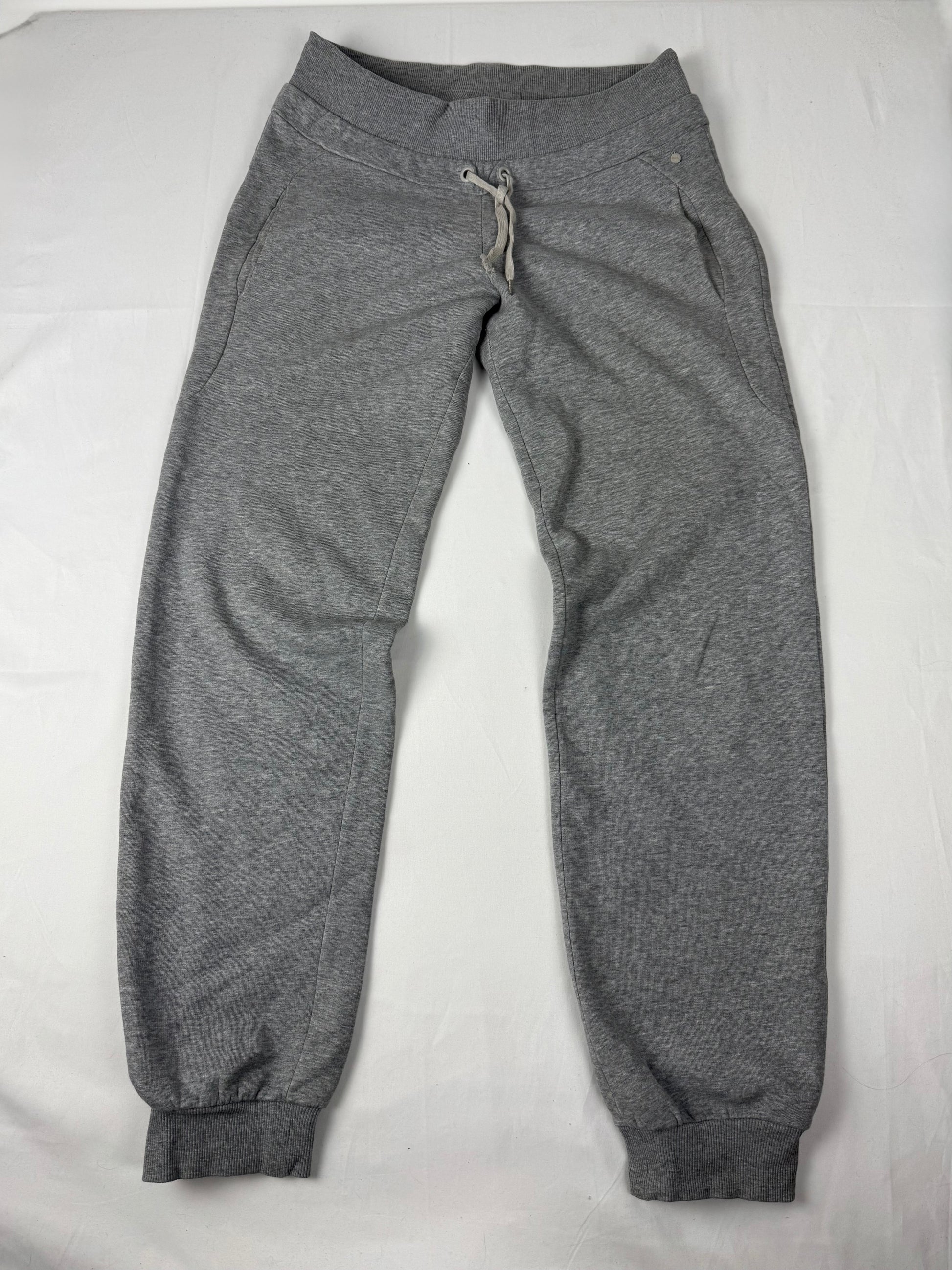 Grey cotton low rise joggers pants (M)