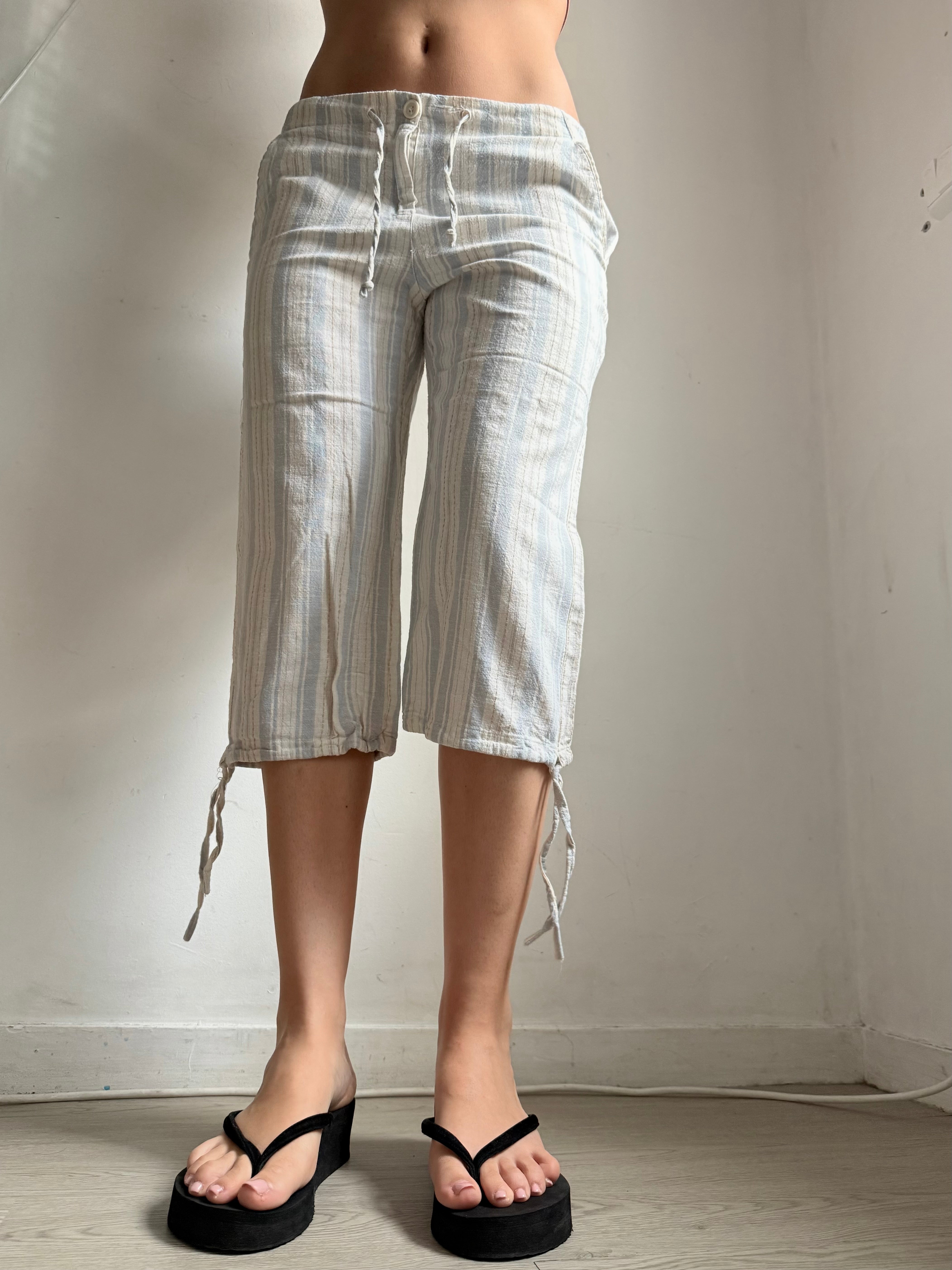 White striped linen capri pants (M)
