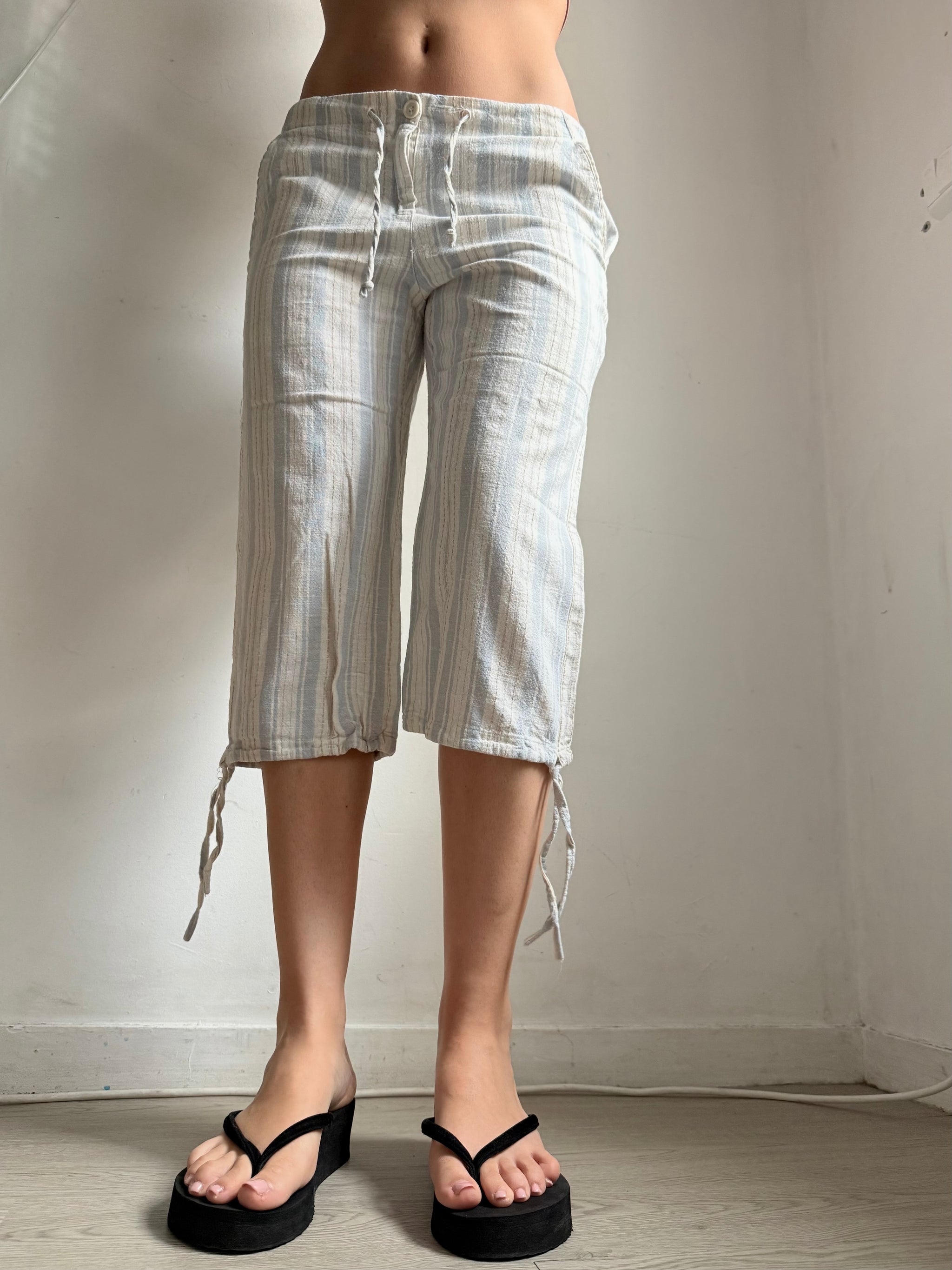 White striped linen capri pants (M)