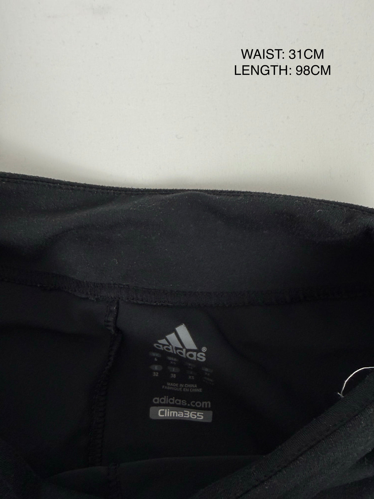 Black low rise activewear pants (XS)