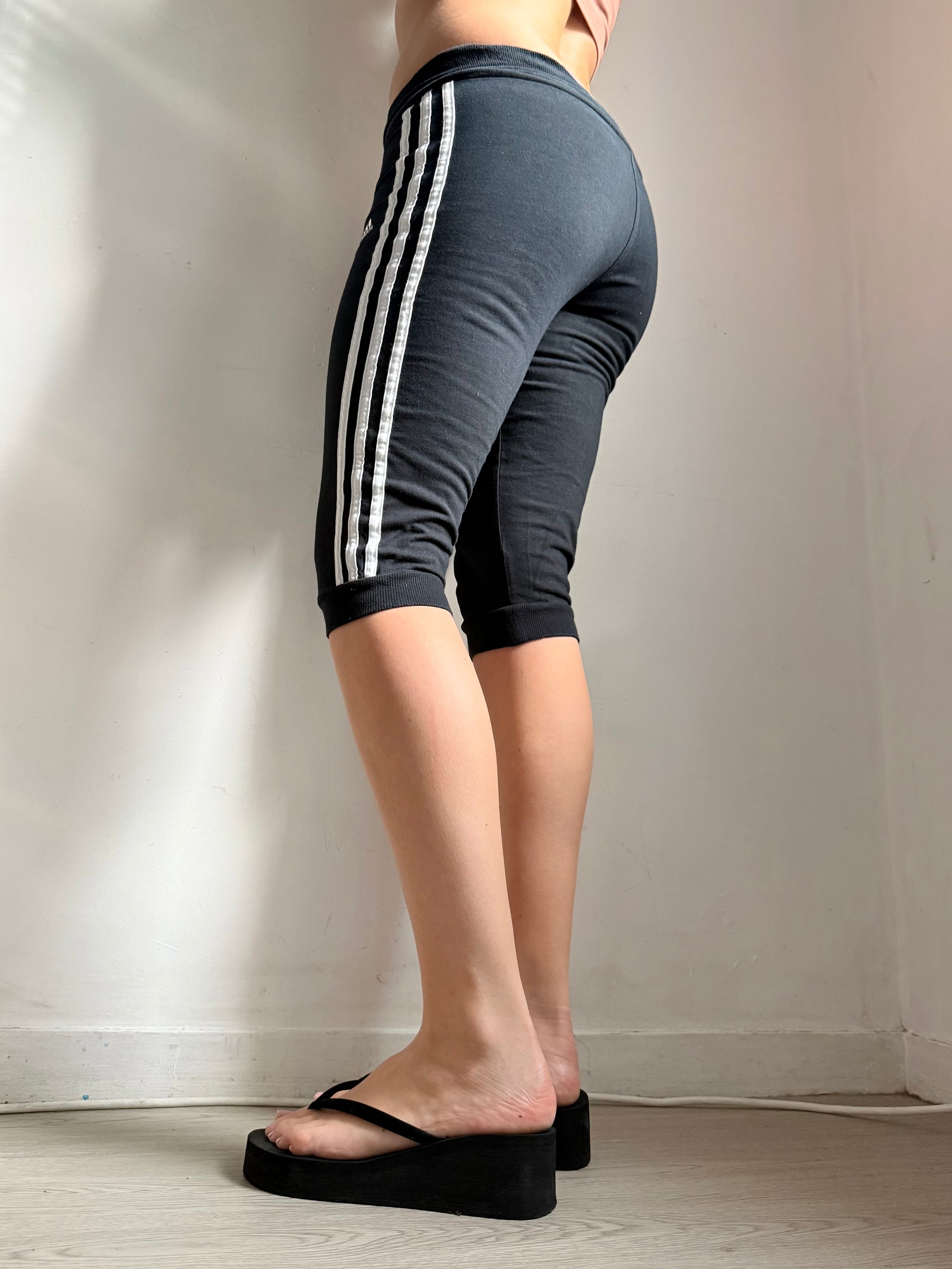 Black activewear capri pants (XS)