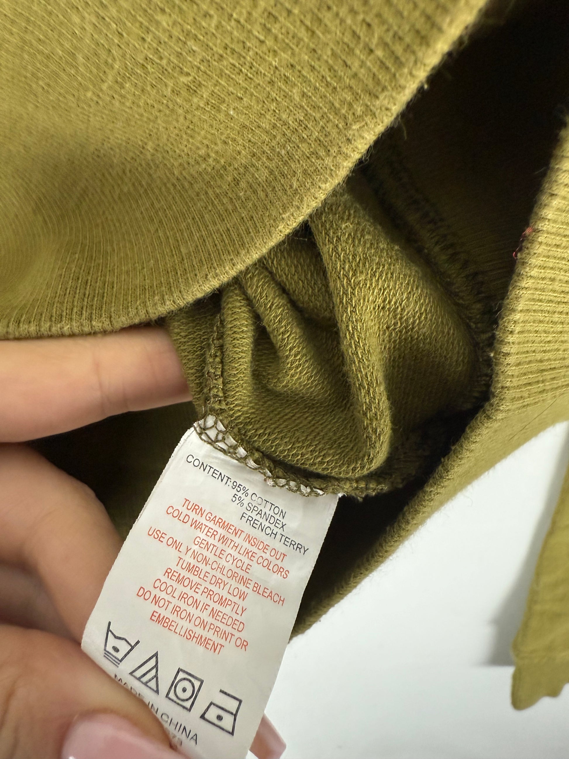 Khaki 100% cotton tight fit sweatshirt (S/M)