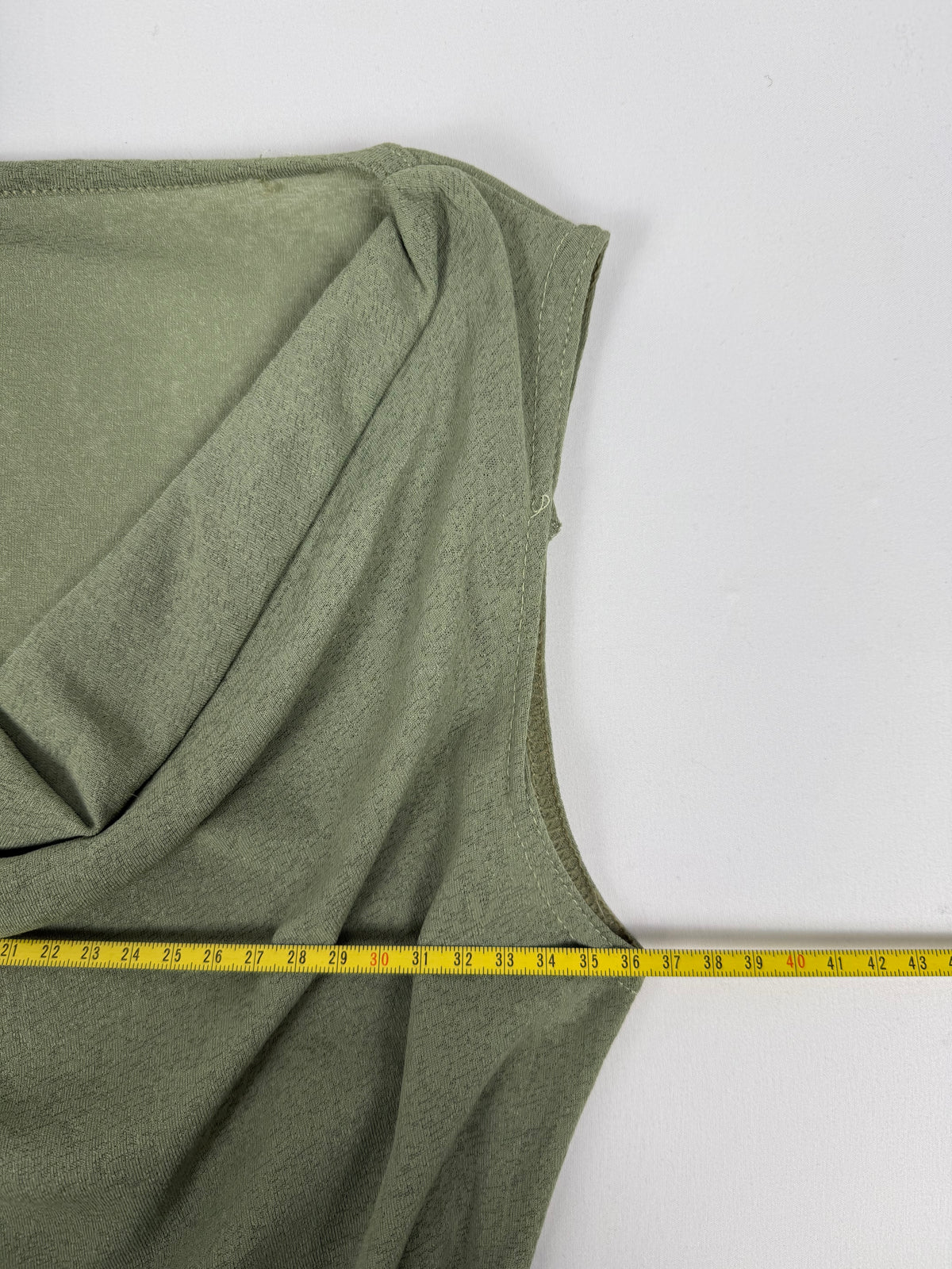 Khaki asymmetric top (S)