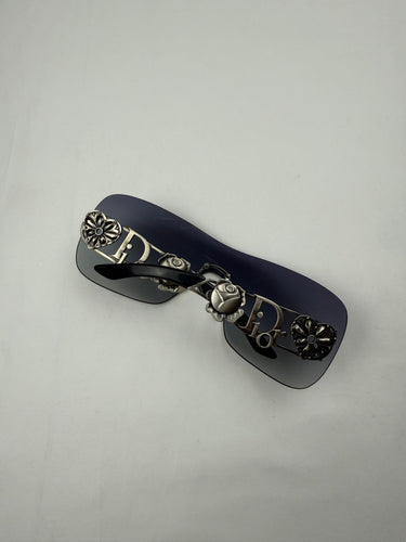 2000s roses logo shield sunglasses