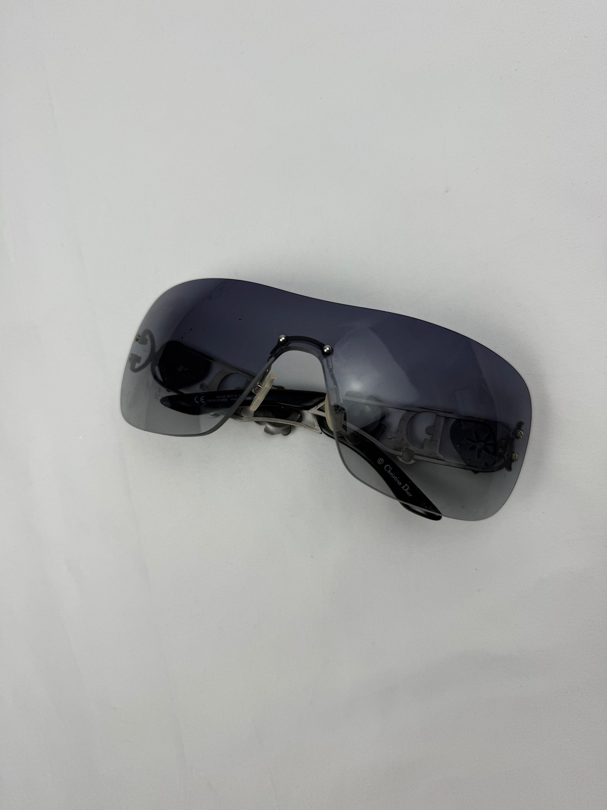 2000s roses logo shield sunglasses