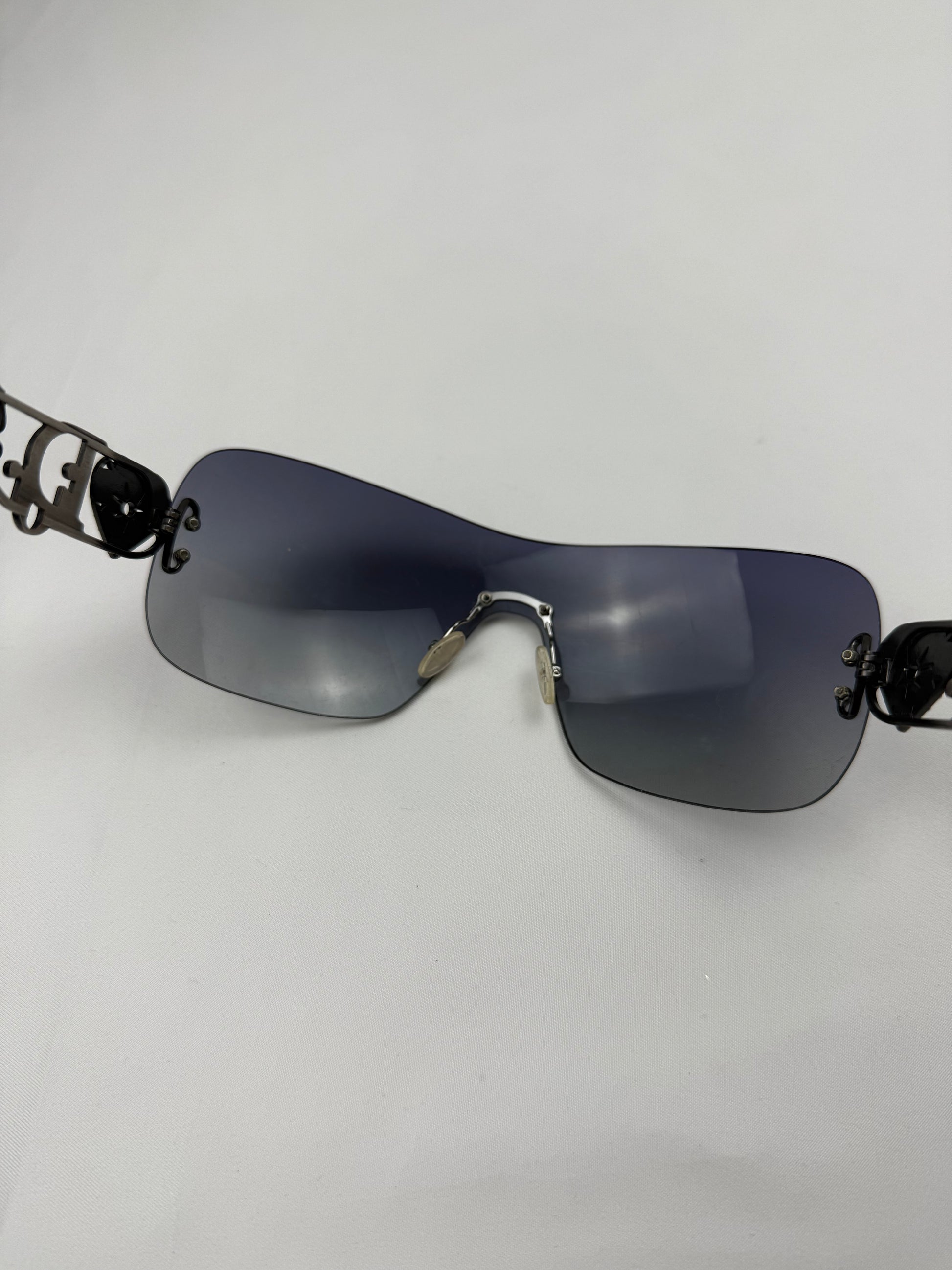 2000s roses logo shield sunglasses