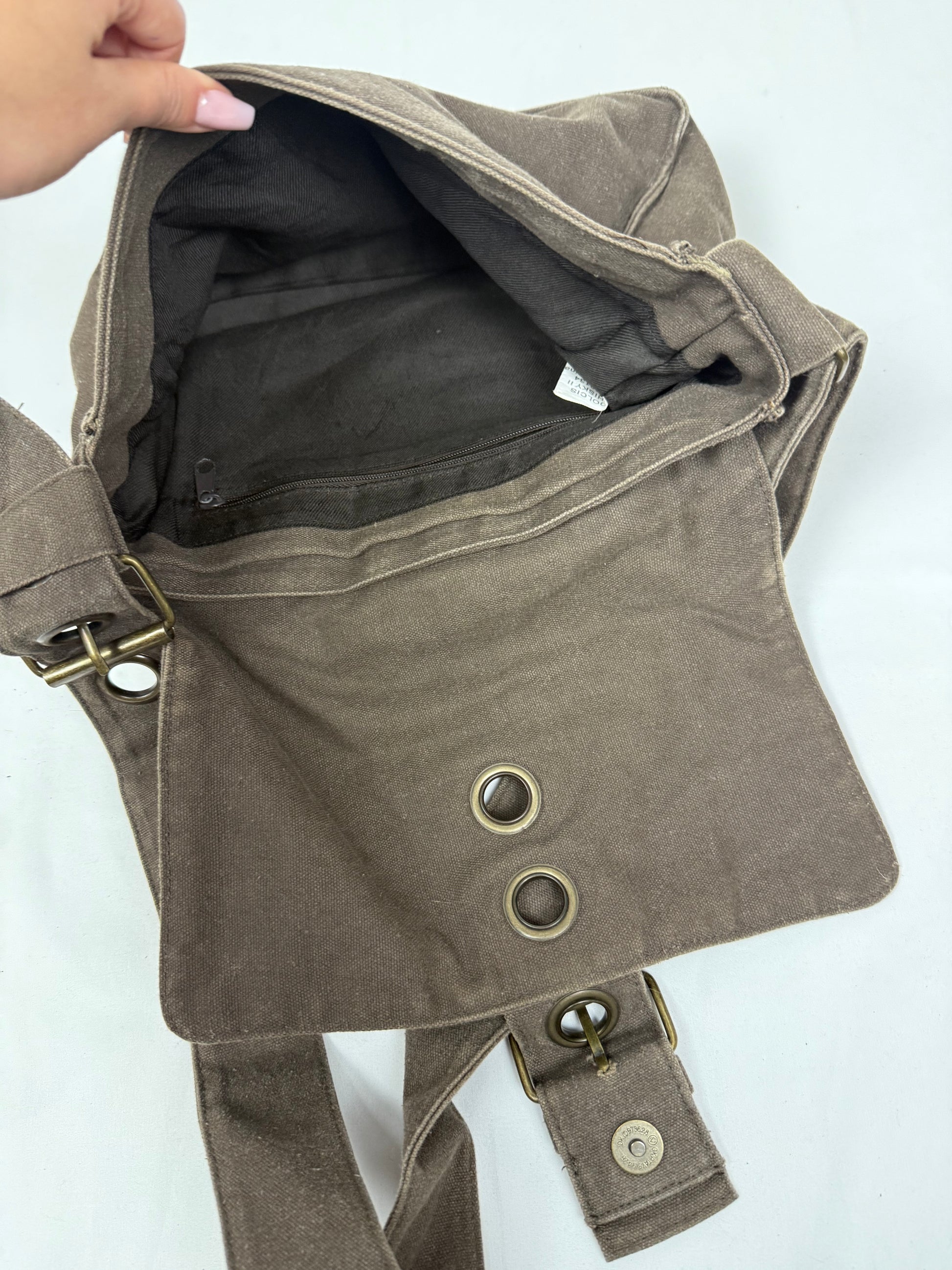 Brown cotton buckle besace shoulder bag (32x20cm)