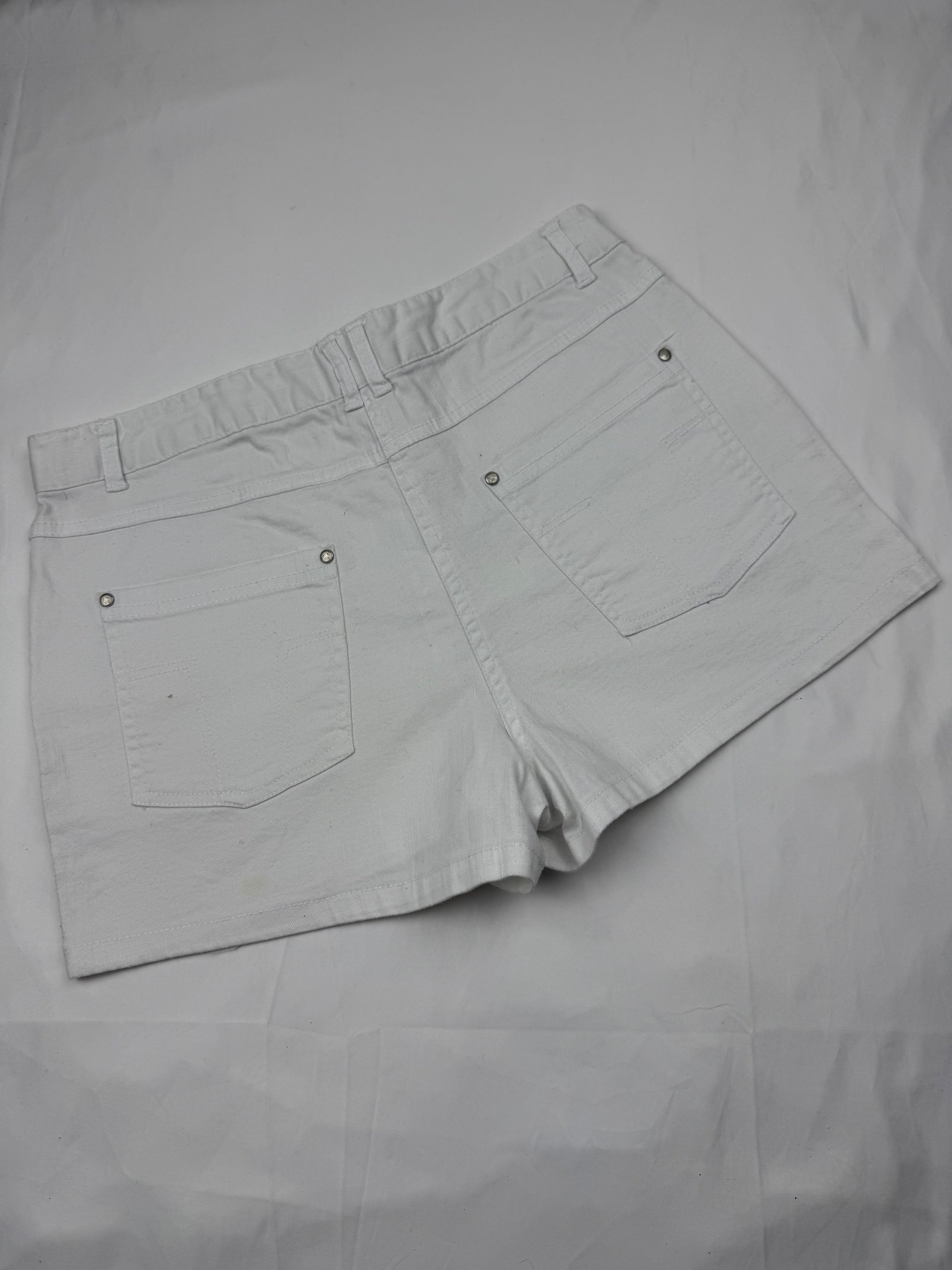 White denim mid rise mini short (M)
