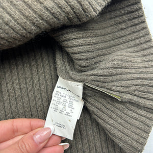 Khaki V neck jumper (S/M)