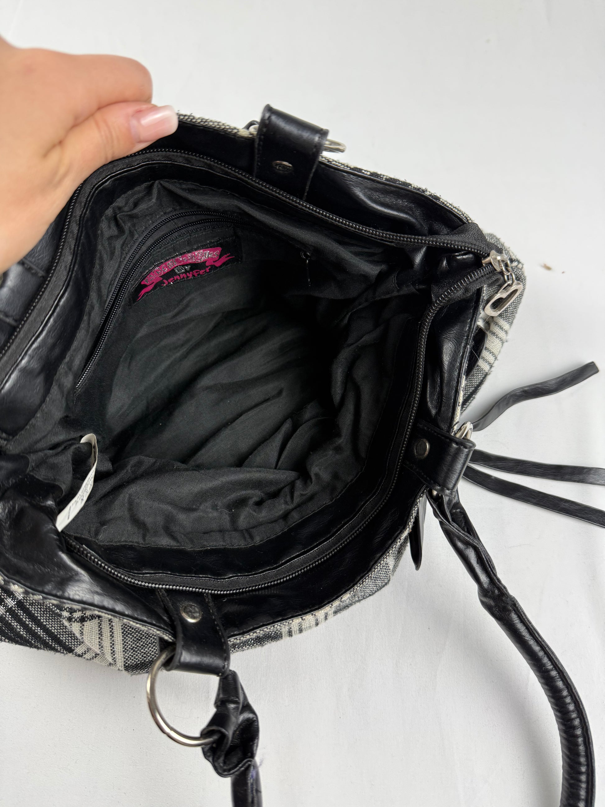 Grey check print shoulder bag (31x28 cm)