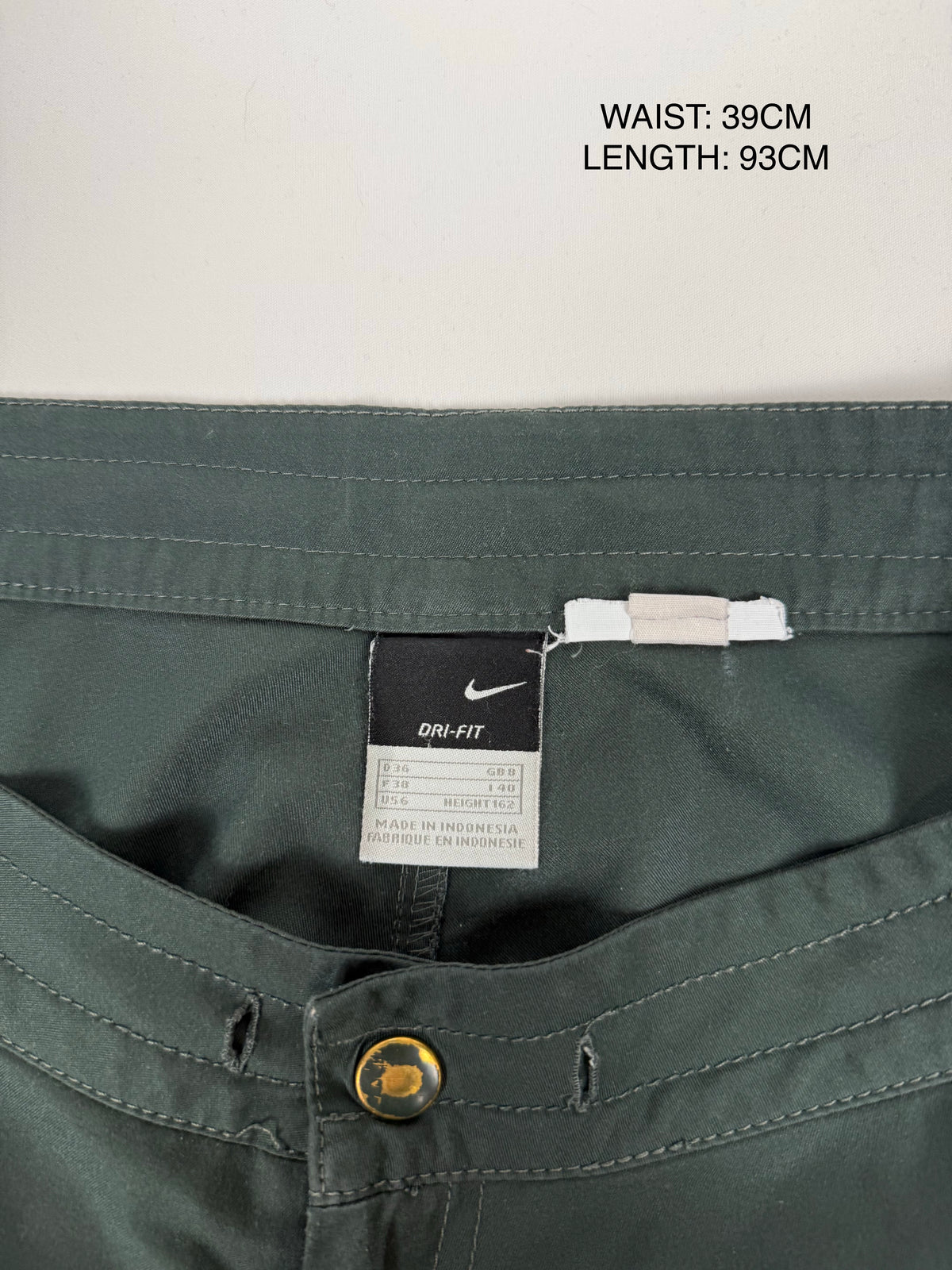 Khaki low rise baggy pants (M)