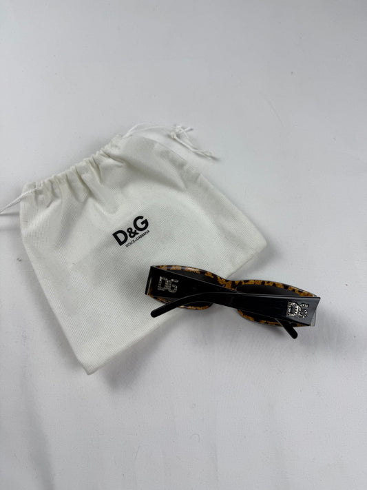 Black strass logo sunglasses