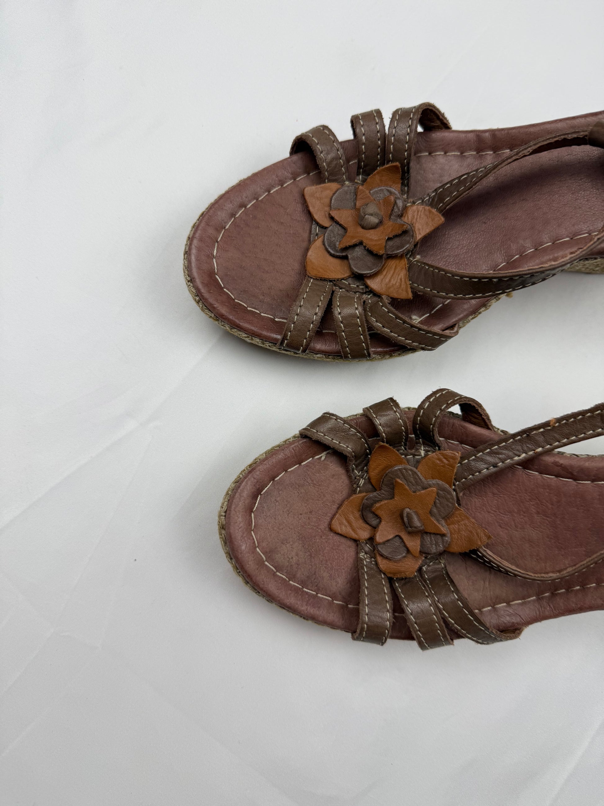 Brown real leather wedge heels (39)