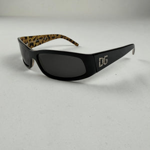 Black strass logo sunglasses